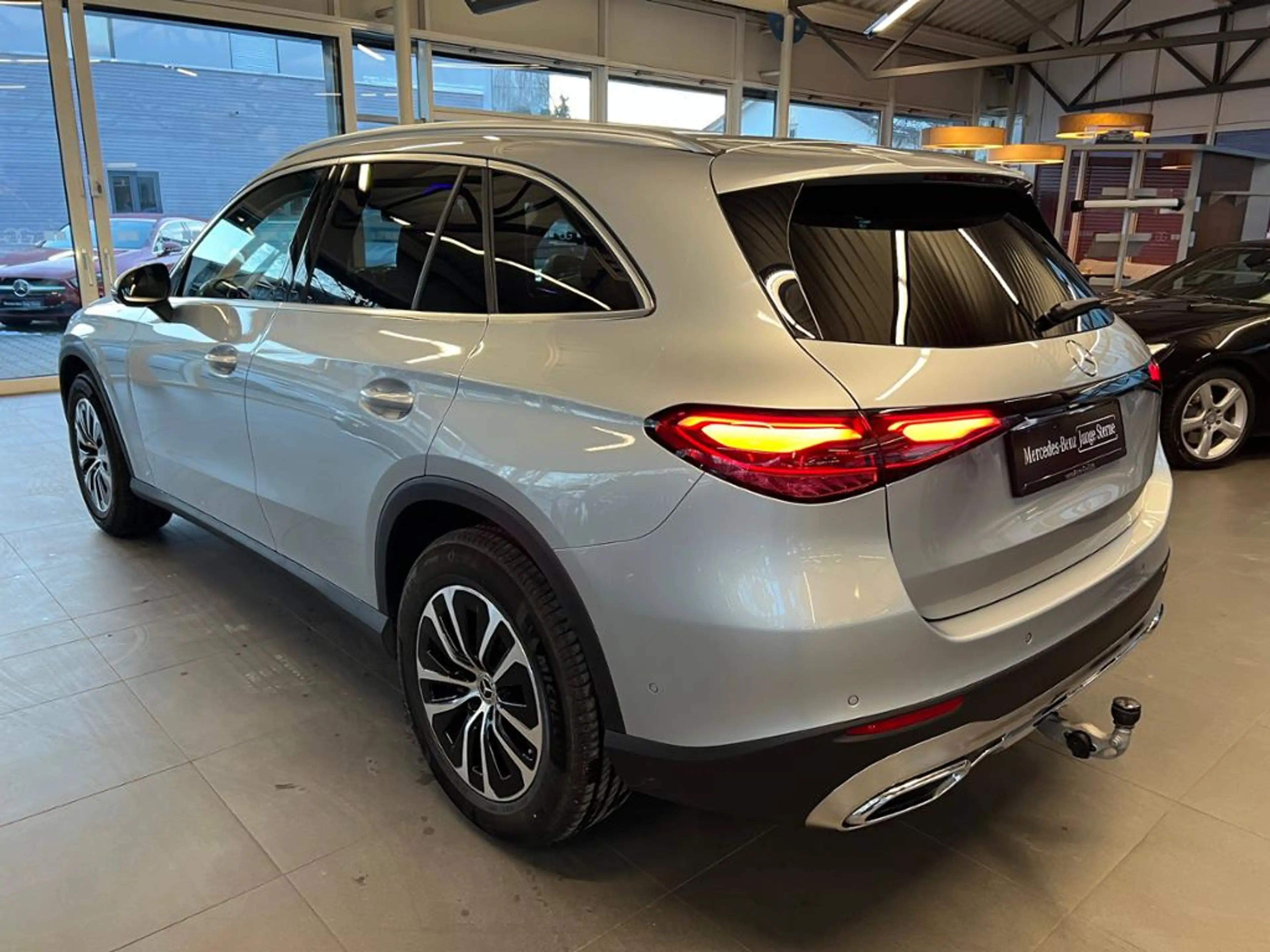 Mercedes-Benz GLC 200 4M Avantgarde AHK 360 Distron Totw. Memo — photo 7