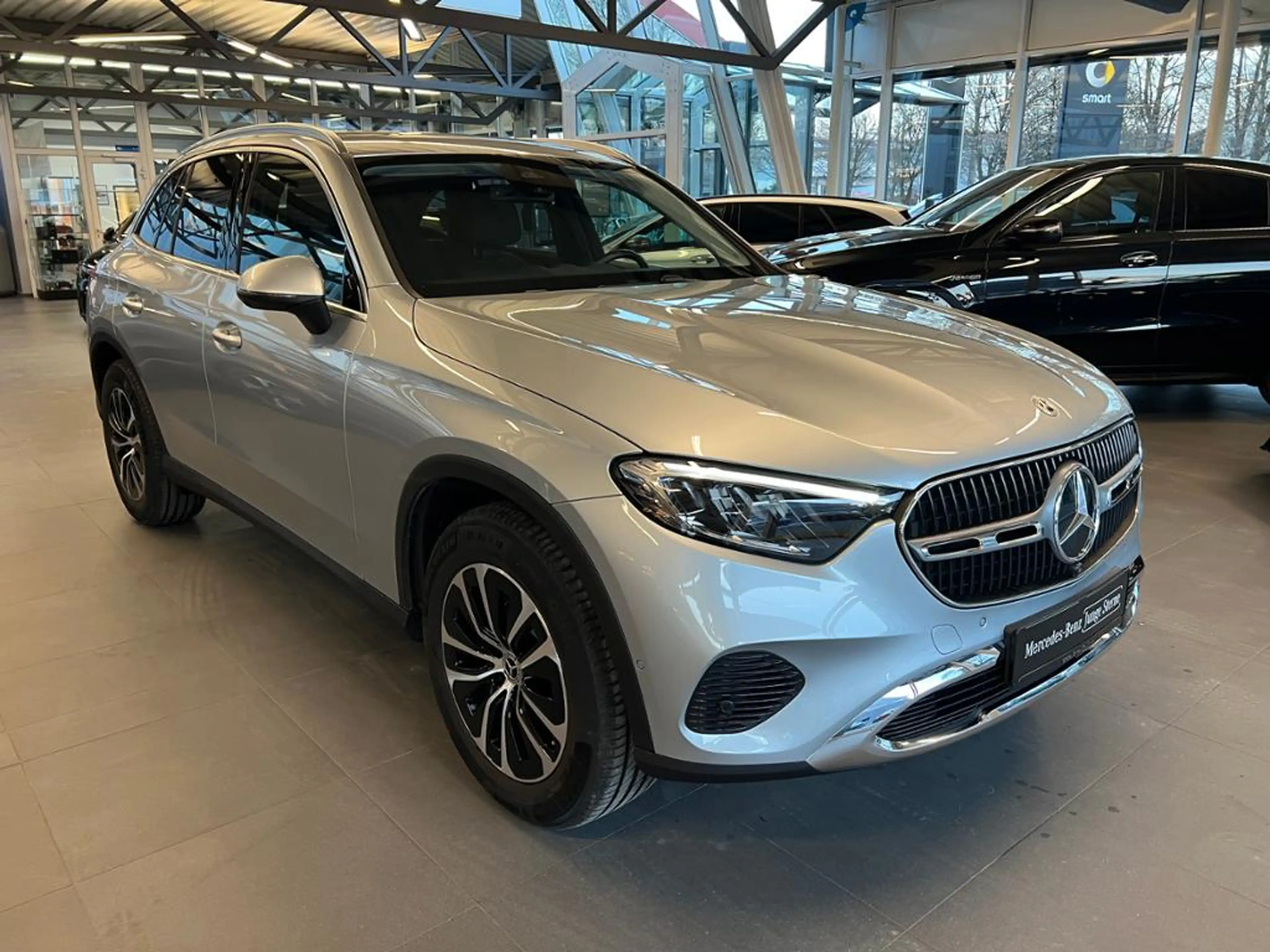 Mercedes-Benz GLC 200 4M Avantgarde AHK 360 Distron Totw. Memo — photo 4