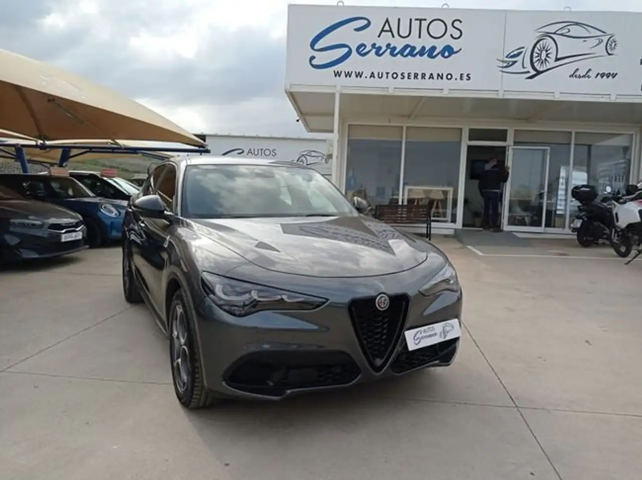 Alfa Romeo Stelvio 2023 — фото 8