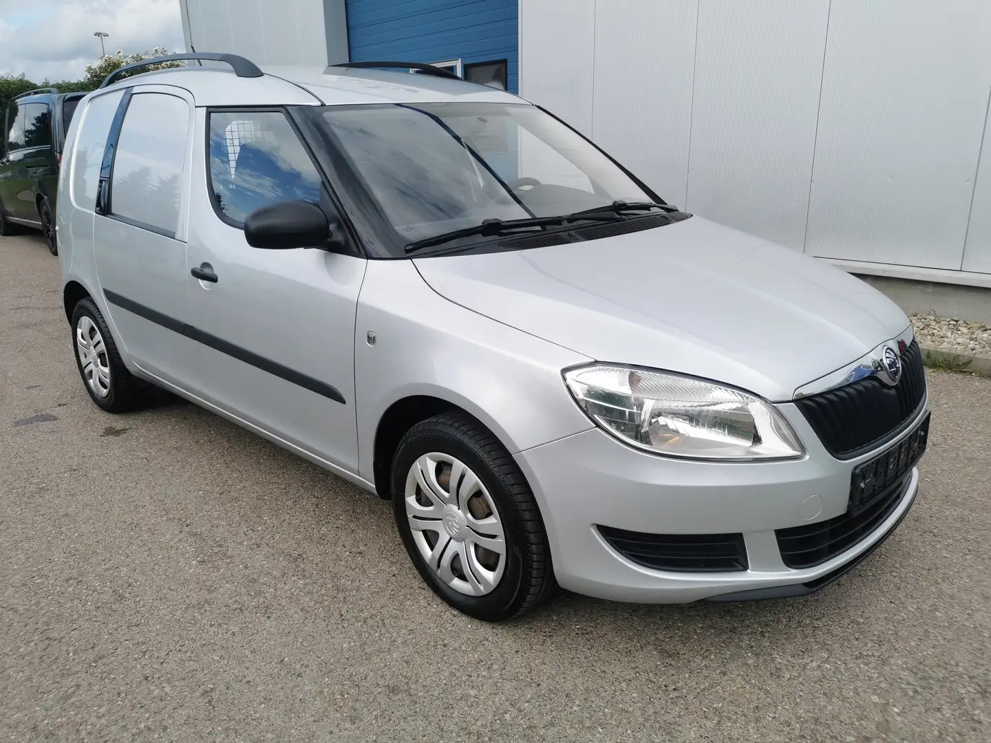 Skoda Roomster Praktik Grau - 2