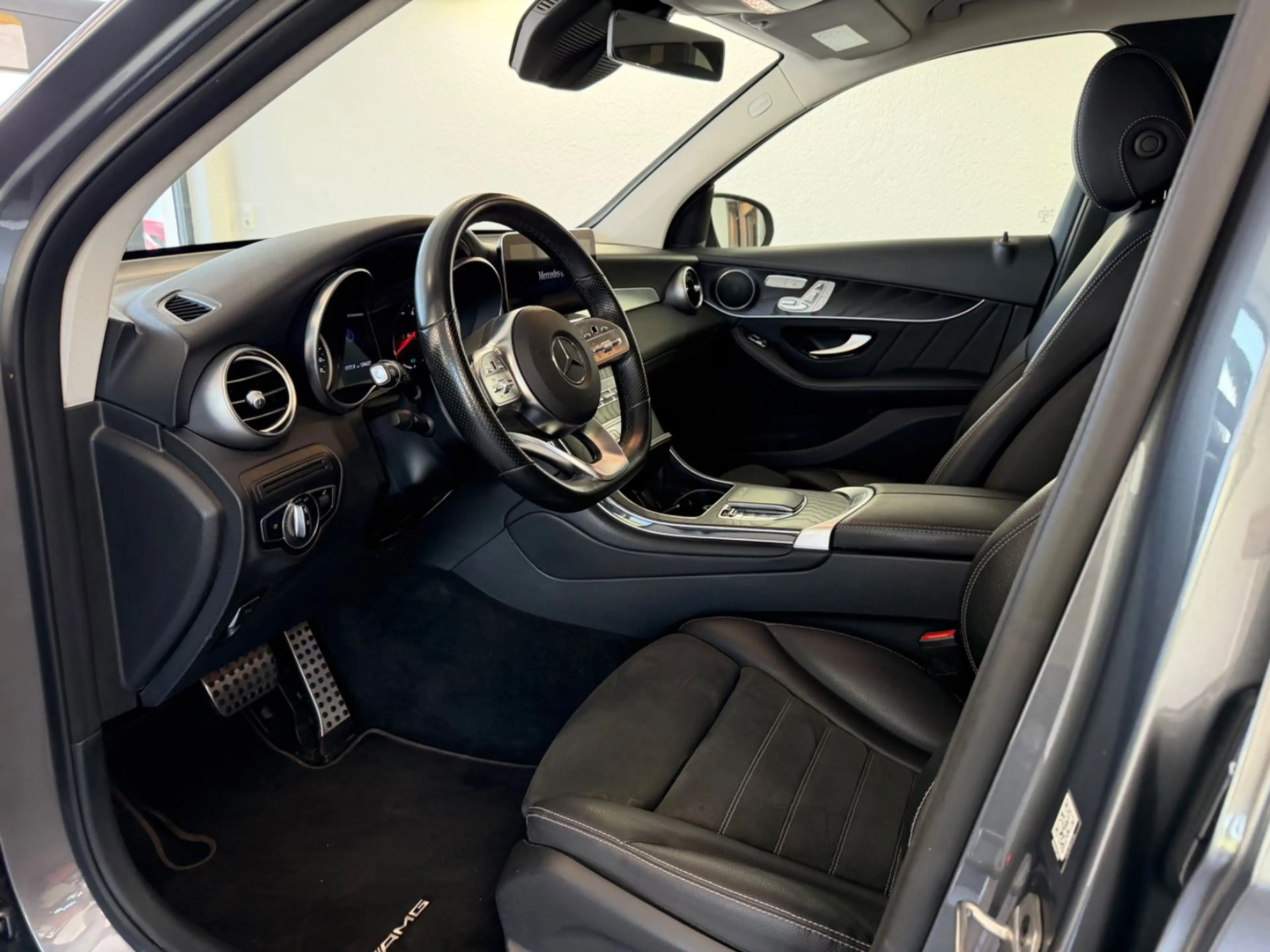Mercedes-Benz GLC 300 de 4M AMG | AHK | DISTRONIC | 360° — photo 12