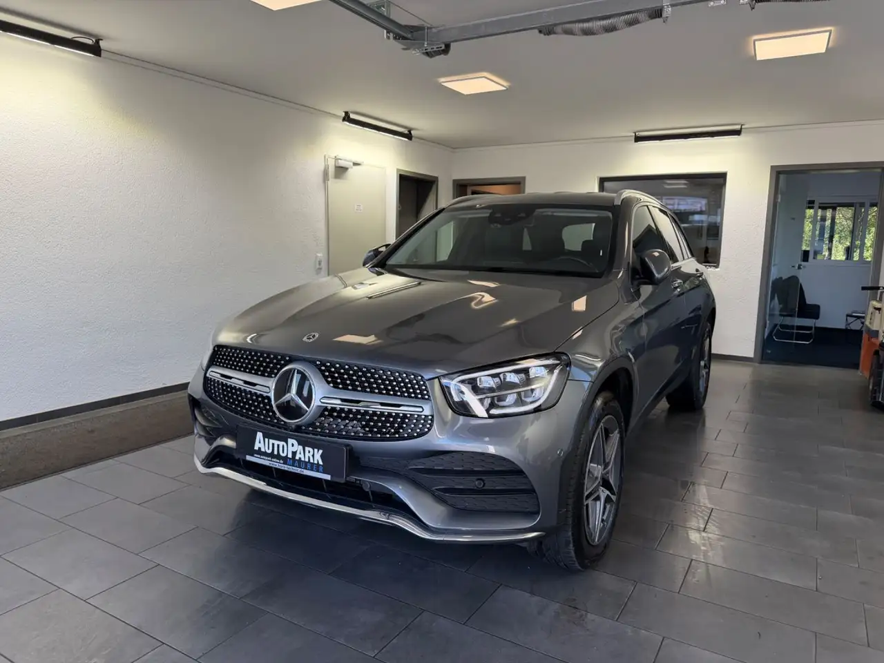 2022 Mercedes-Benz GLC 300 de 4M AMG | AHK | DISTRONIC | 360°, photograph 2