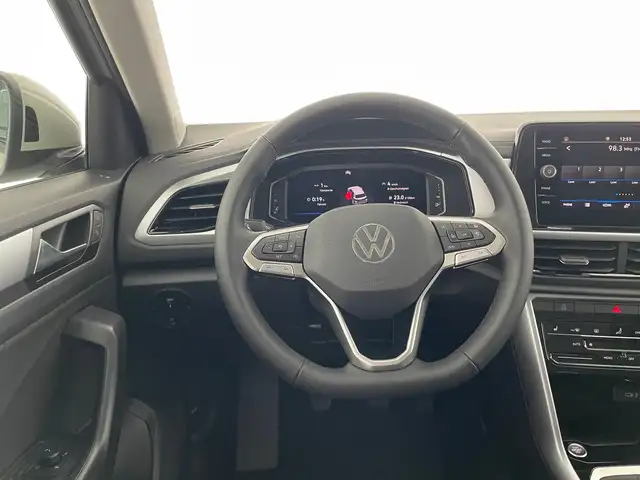 Volkswagen T-Roc view 12