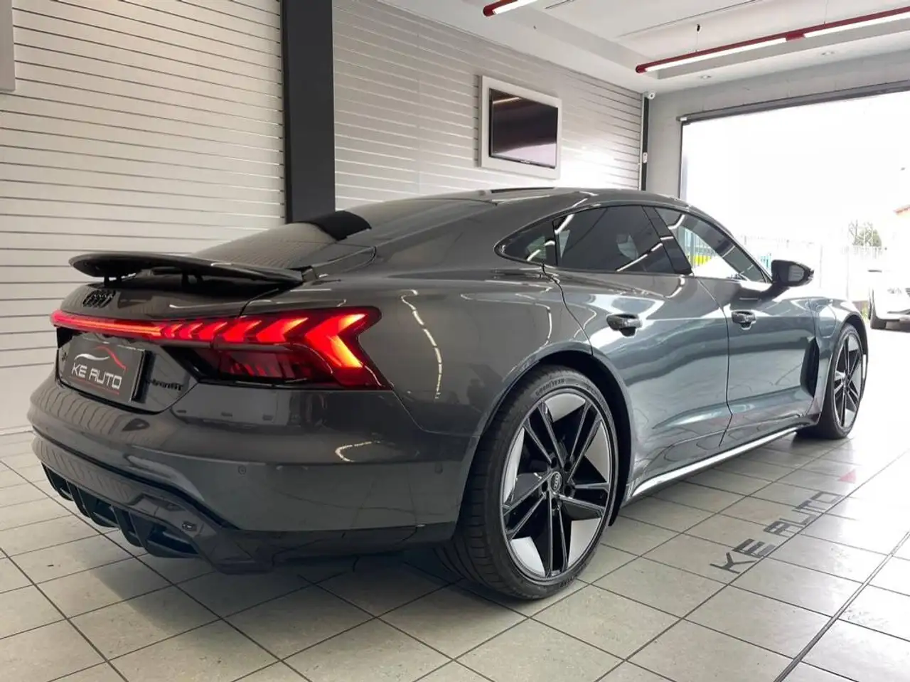 Audi RS E-Tron GT, миниатюра 6