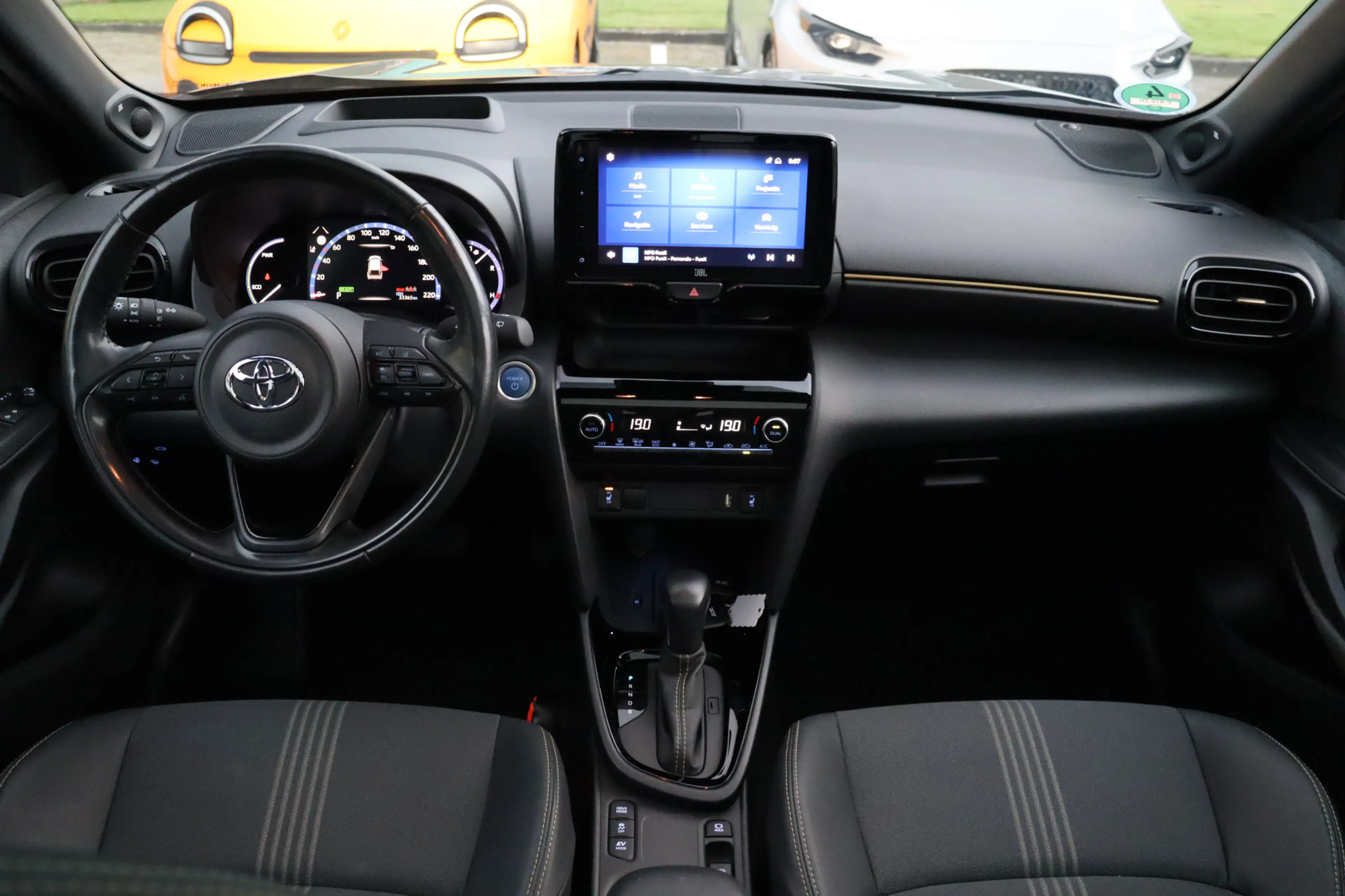 Toyota Yaris Cross 1.5 Hybrid Adventure | Pano | Adap. Cruise | JBL | — photo 2