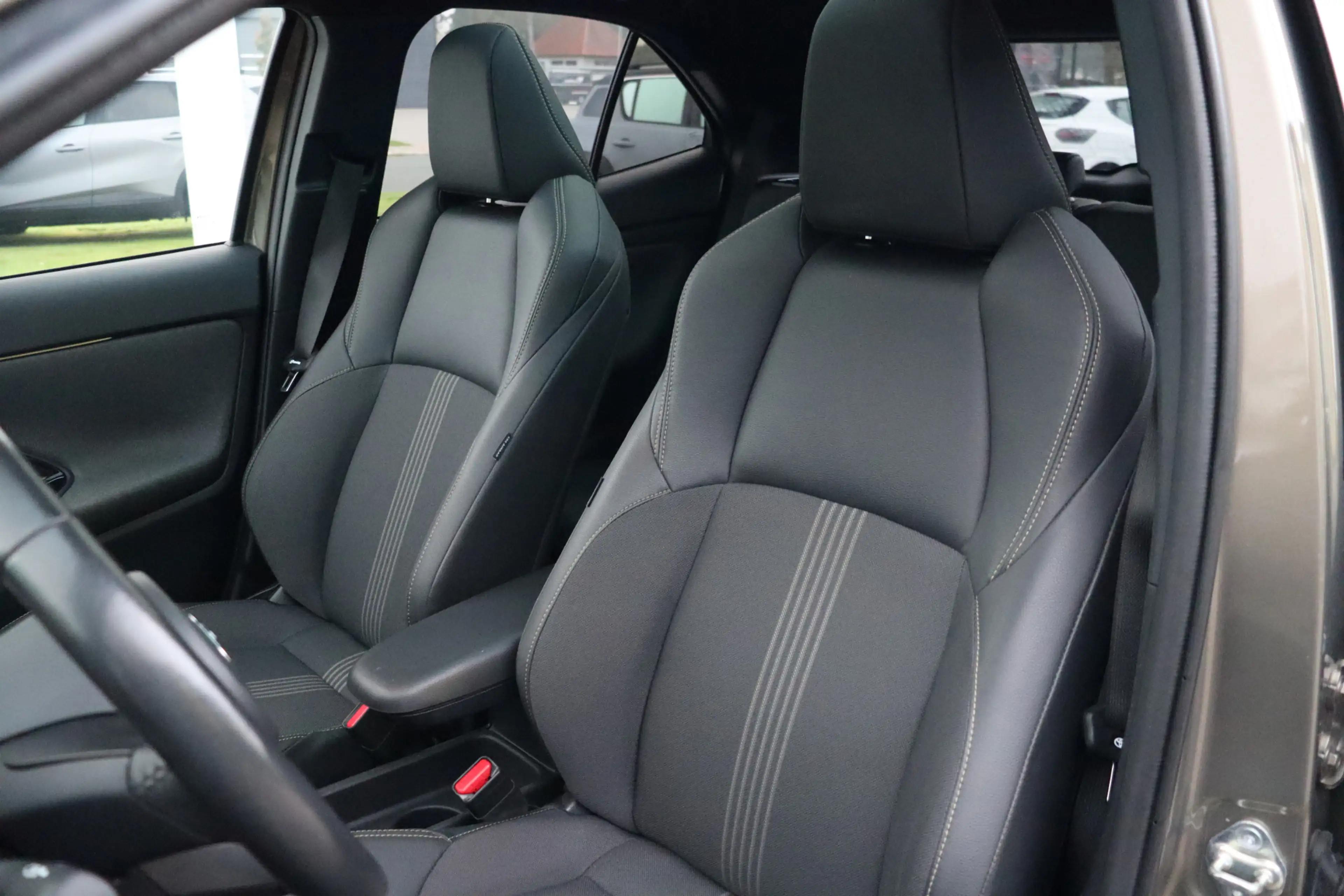 Toyota Yaris Cross 1.5 Hybrid Adventure | Pano | Adap. Cruise | JBL | — photo 8