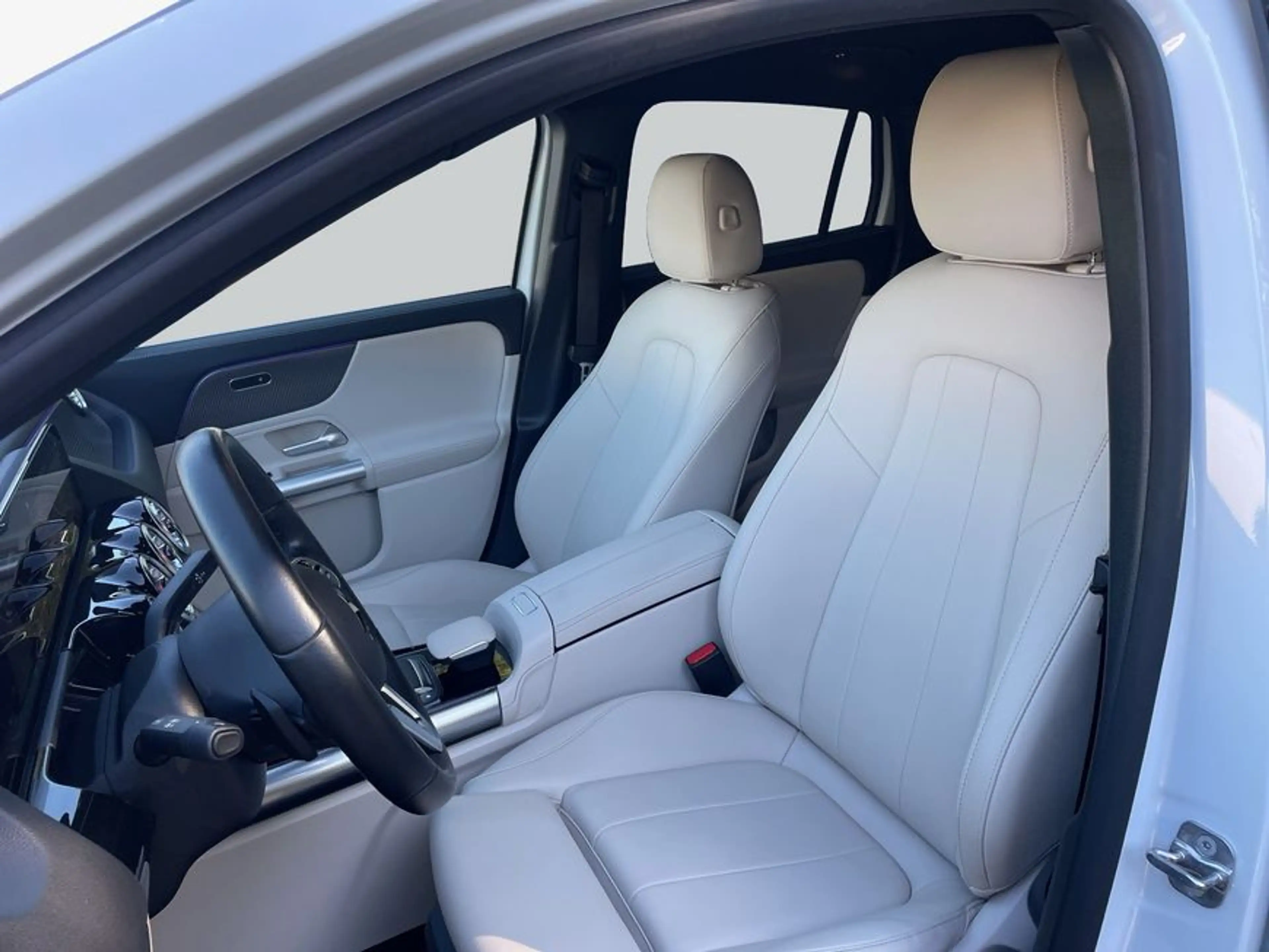 Mercedes-Benz EQA 250 EQA — photo 11