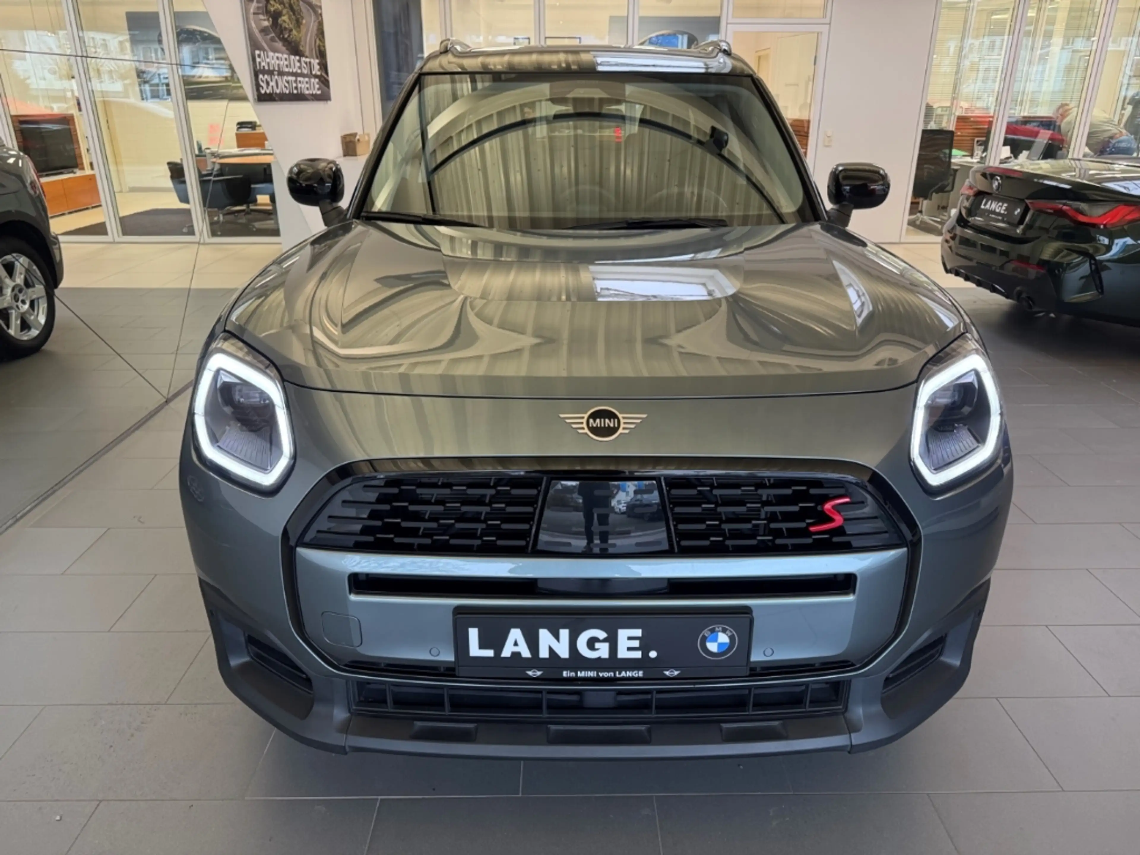 MINI Cooper S Countryman Classic Trim ALL4 AHK+PANO+HEADUP — photo 2