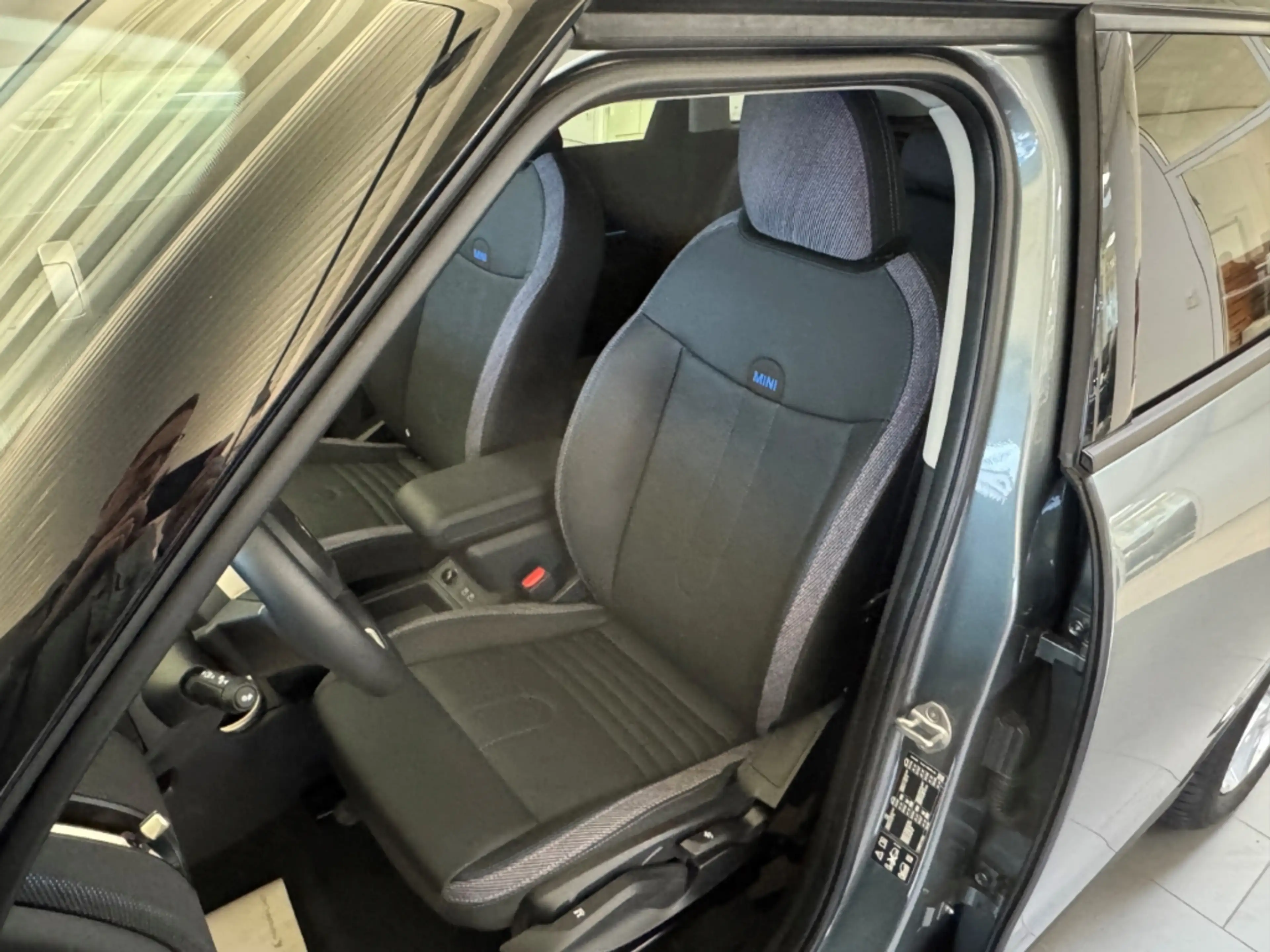 MINI Cooper S Countryman Classic Trim ALL4 AHK+PANO+HEADUP — photo 9