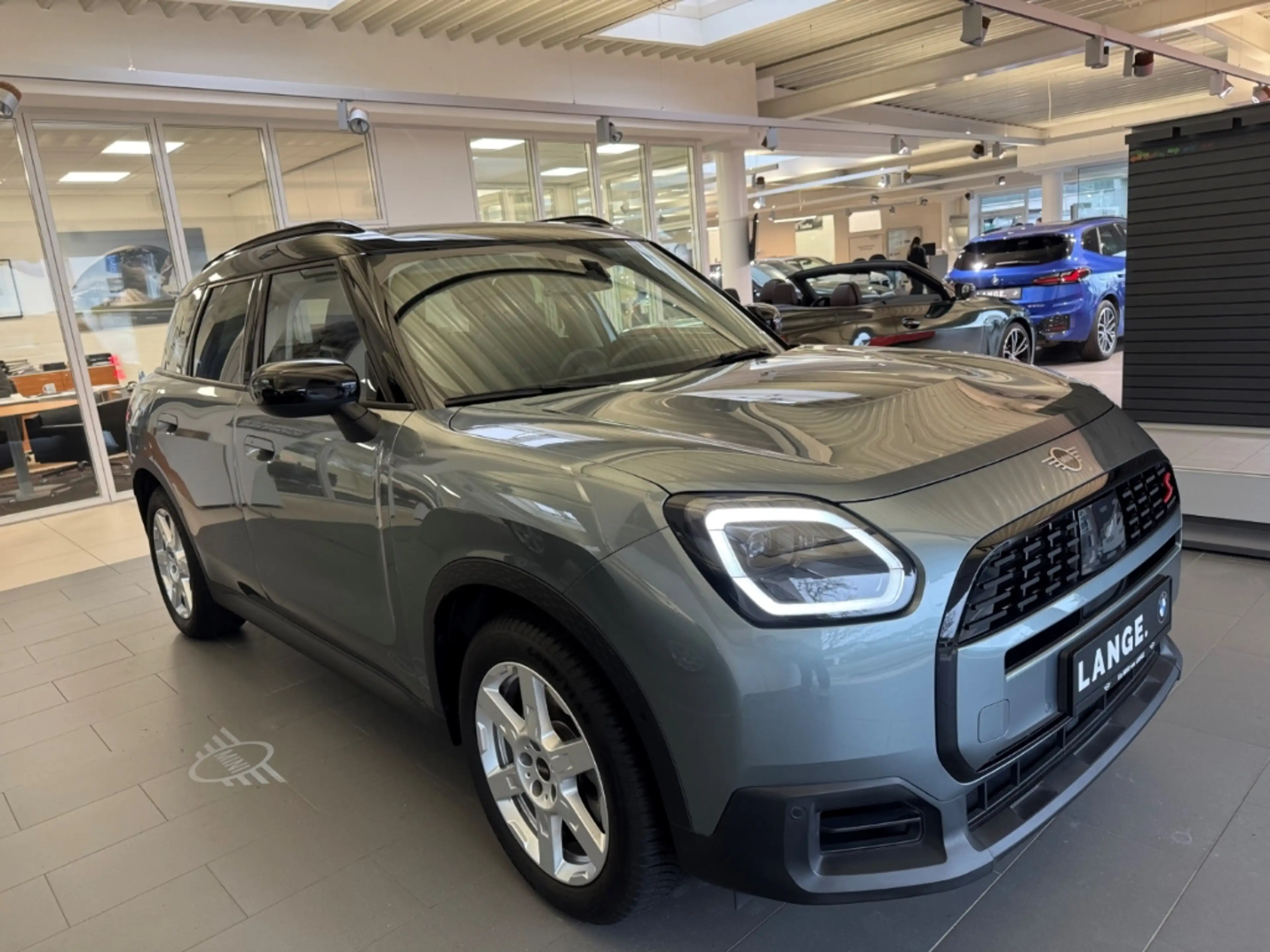 MINI Cooper S Countryman Classic Trim ALL4 AHK+PANO+HEADUP — photo 3