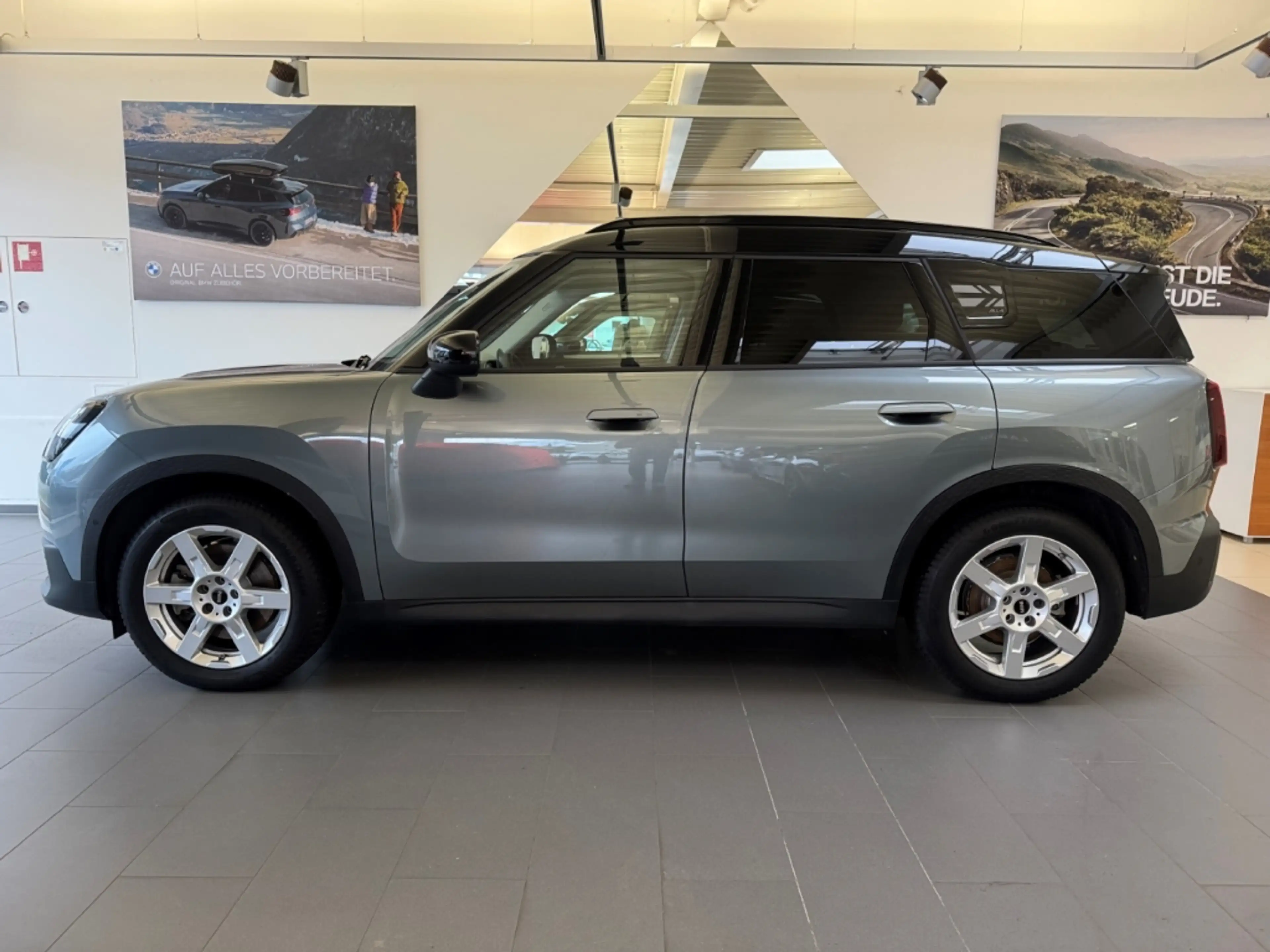 MINI Cooper S Countryman Classic Trim ALL4 AHK+PANO+HEADUP — photo 4
