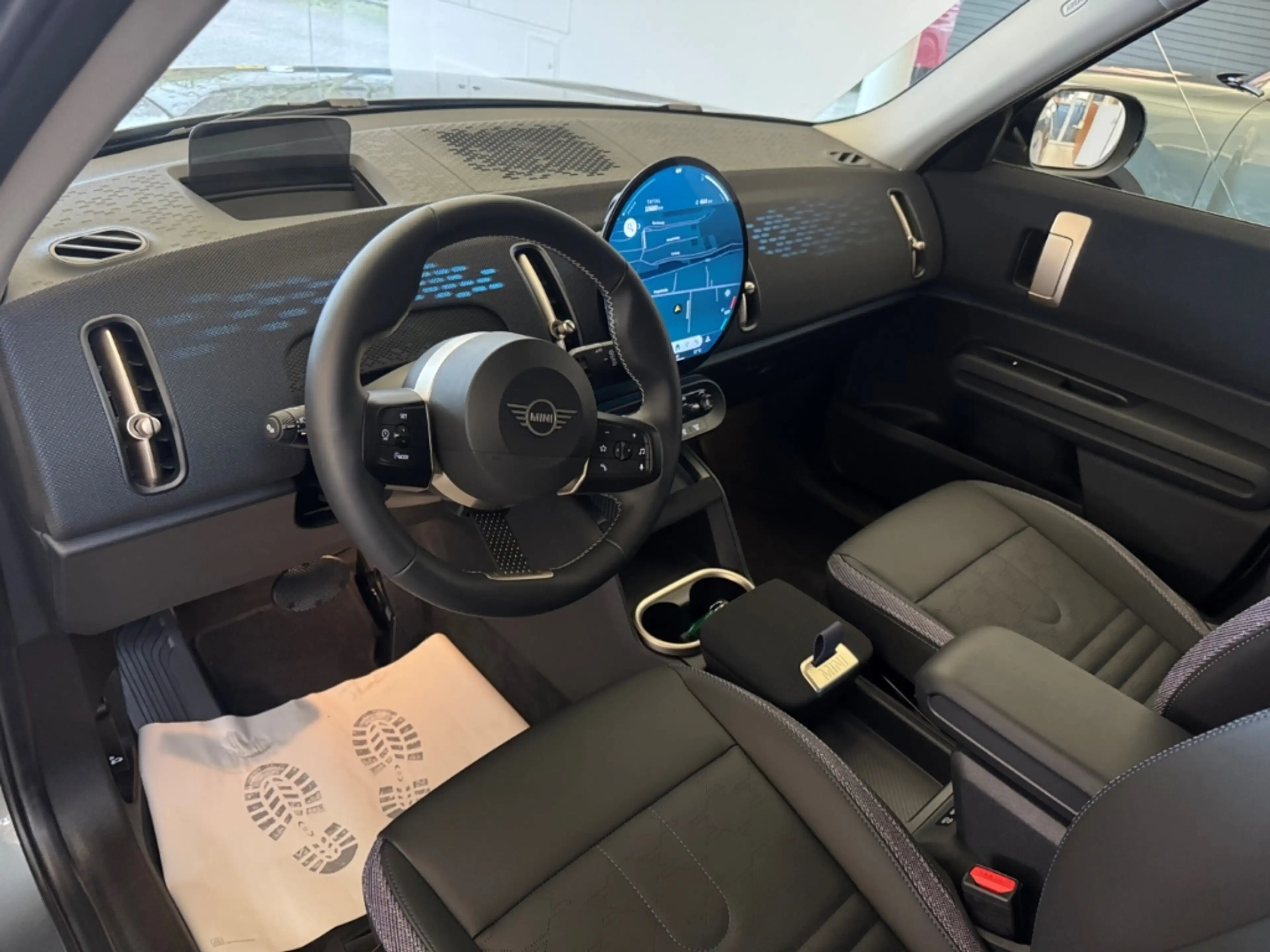 MINI Cooper S Countryman Classic Trim ALL4 AHK+PANO+HEADUP — photo 11