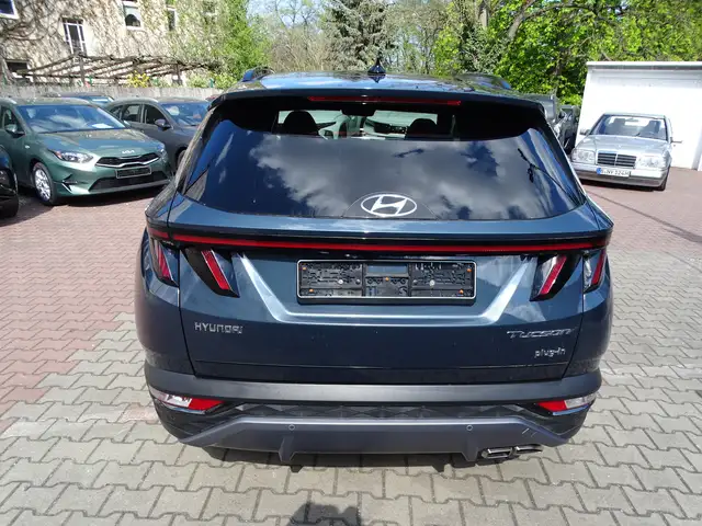 Hyundai Tucson view 3