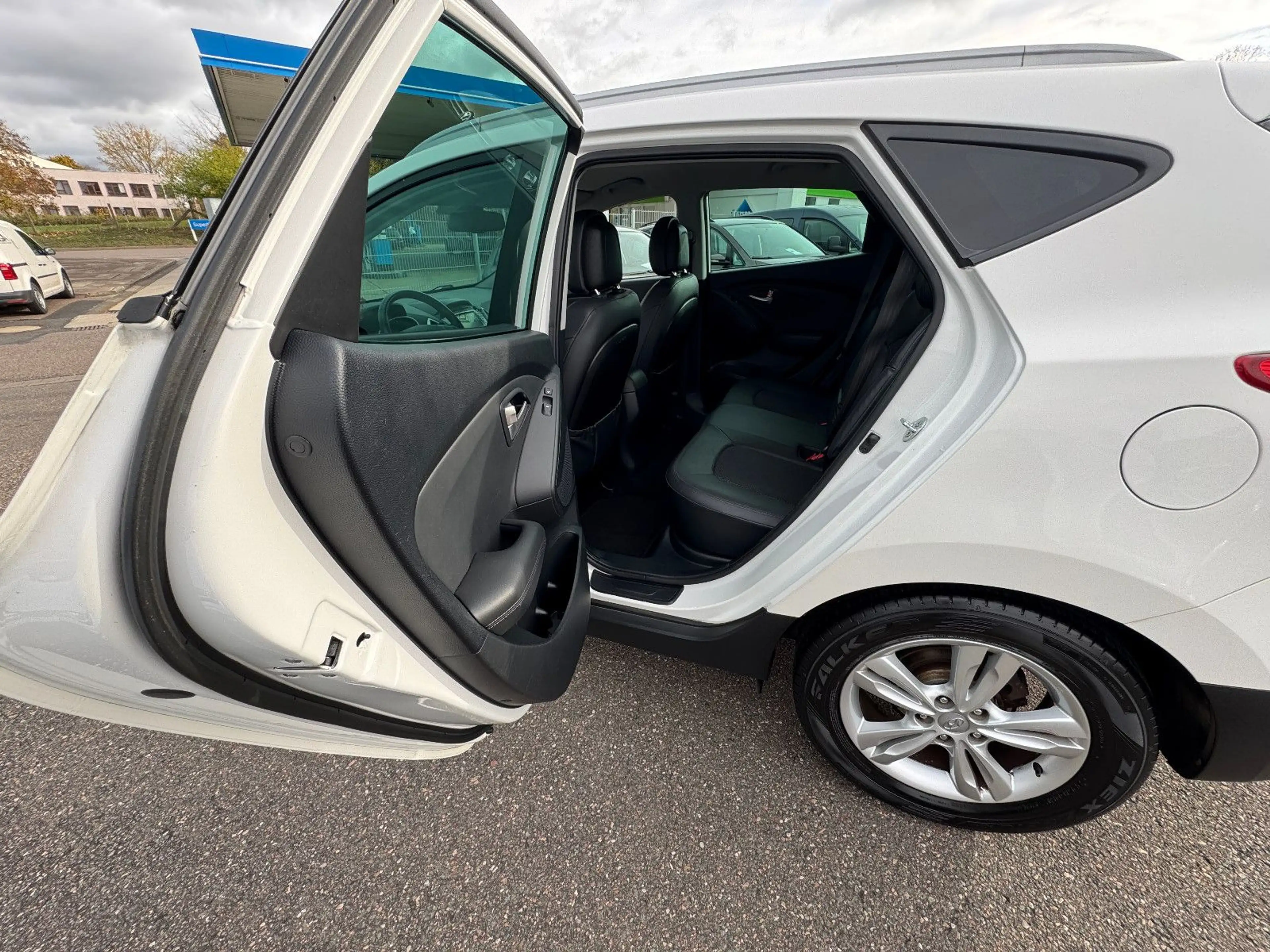 Hyundai iX35 5 Star Edition 2WD TÜV/HU/NEU — photo 10