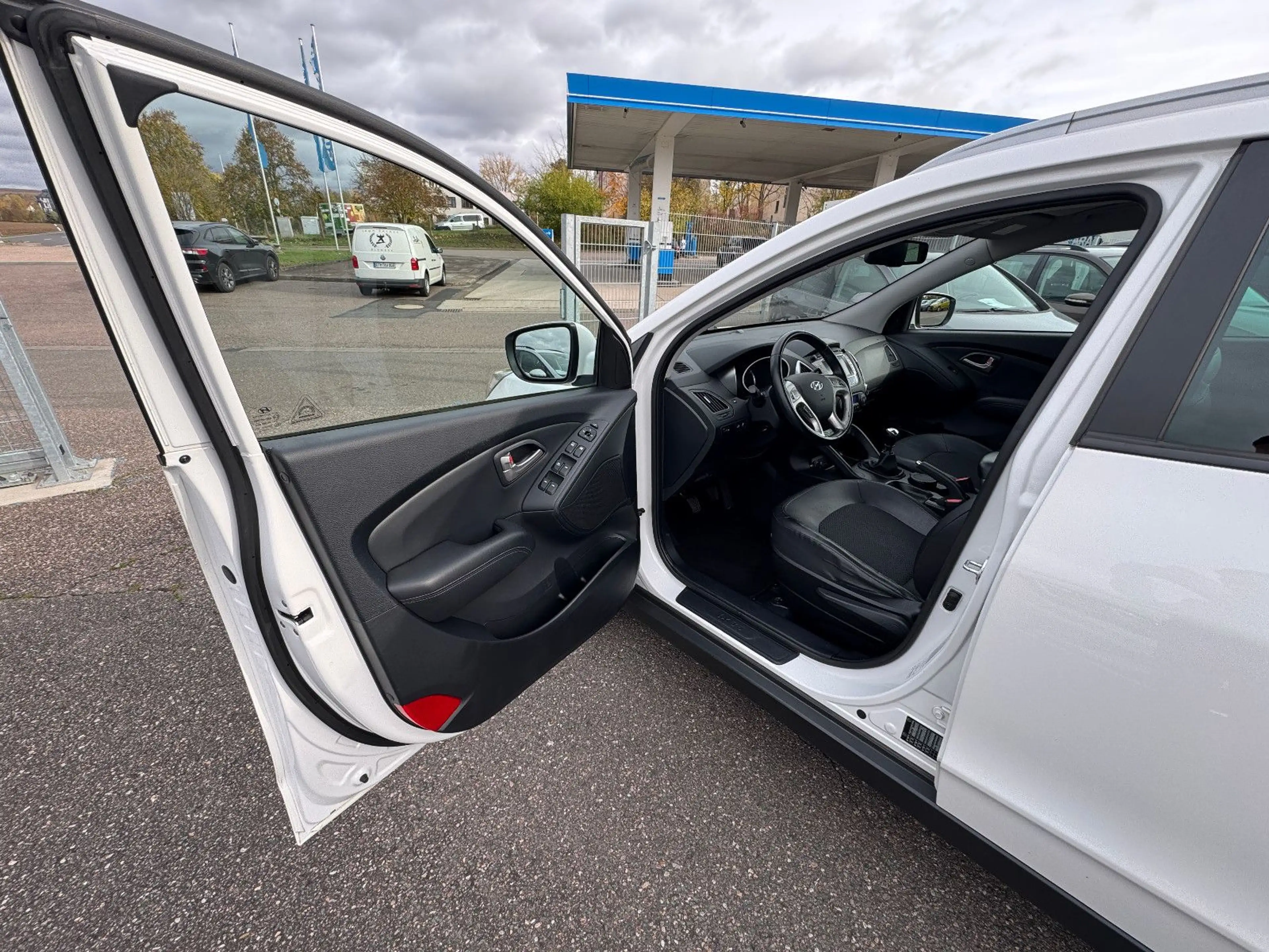 Hyundai iX35 5 Star Edition 2WD TÜV/HU/NEU — photo 9