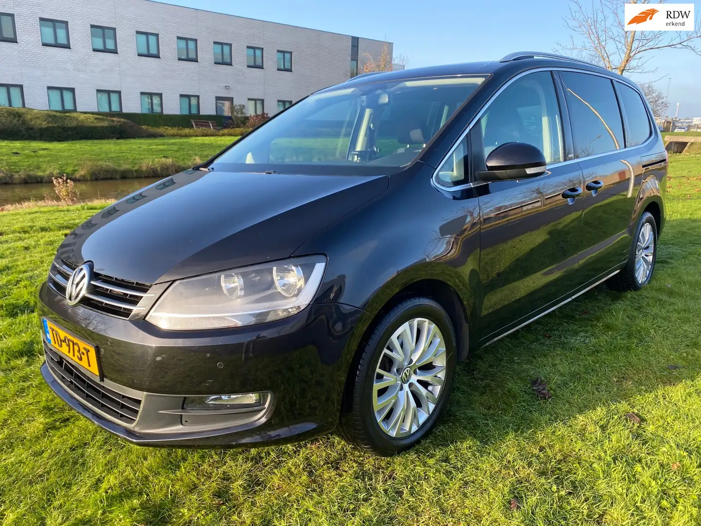 Volkswagen Sharan 2011 * 1.4 TSI Highline 7p. * AUTOMAAT * TOP AUTO! Zwart - 1