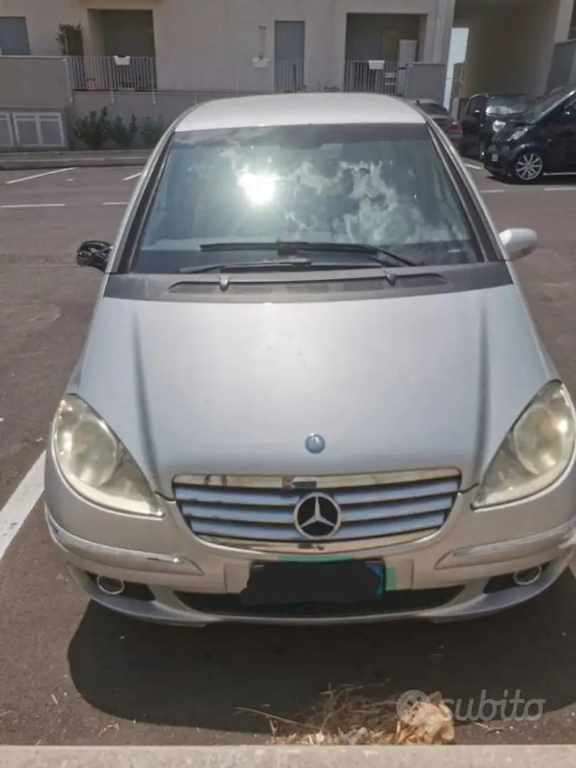 Mercedes-Benz 180 Comfort Argintiu - 1