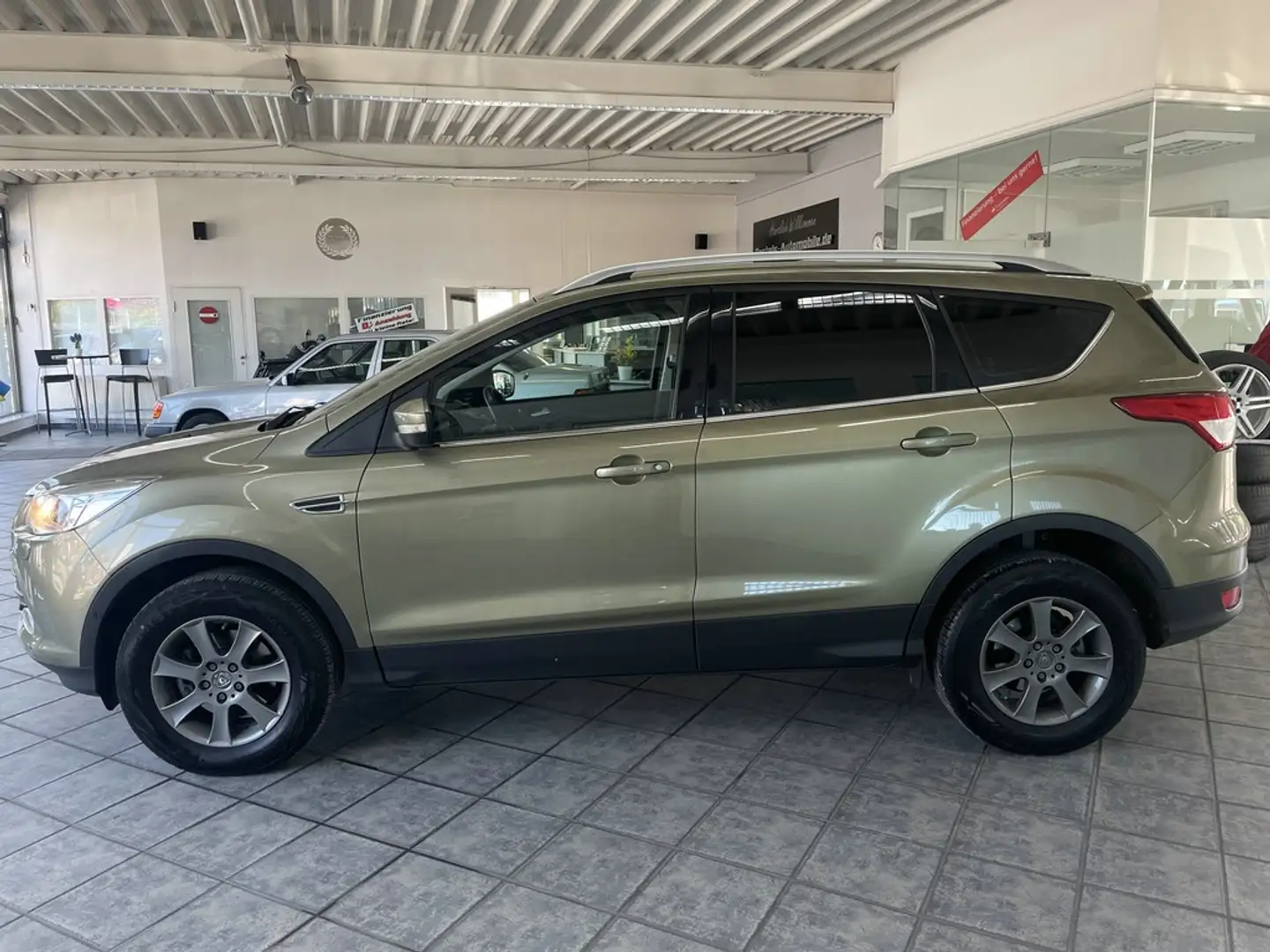 Ford Kuga 1.5 EcoBoost Sync Edition, Klima, Sitzheiz. Braun - 2