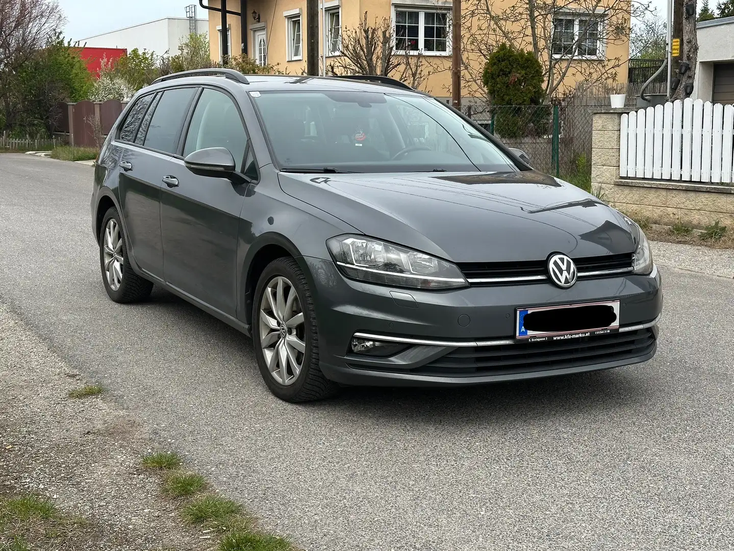 Volkswagen Golf Variant 1.6 TDI SCR Comfortline - 1