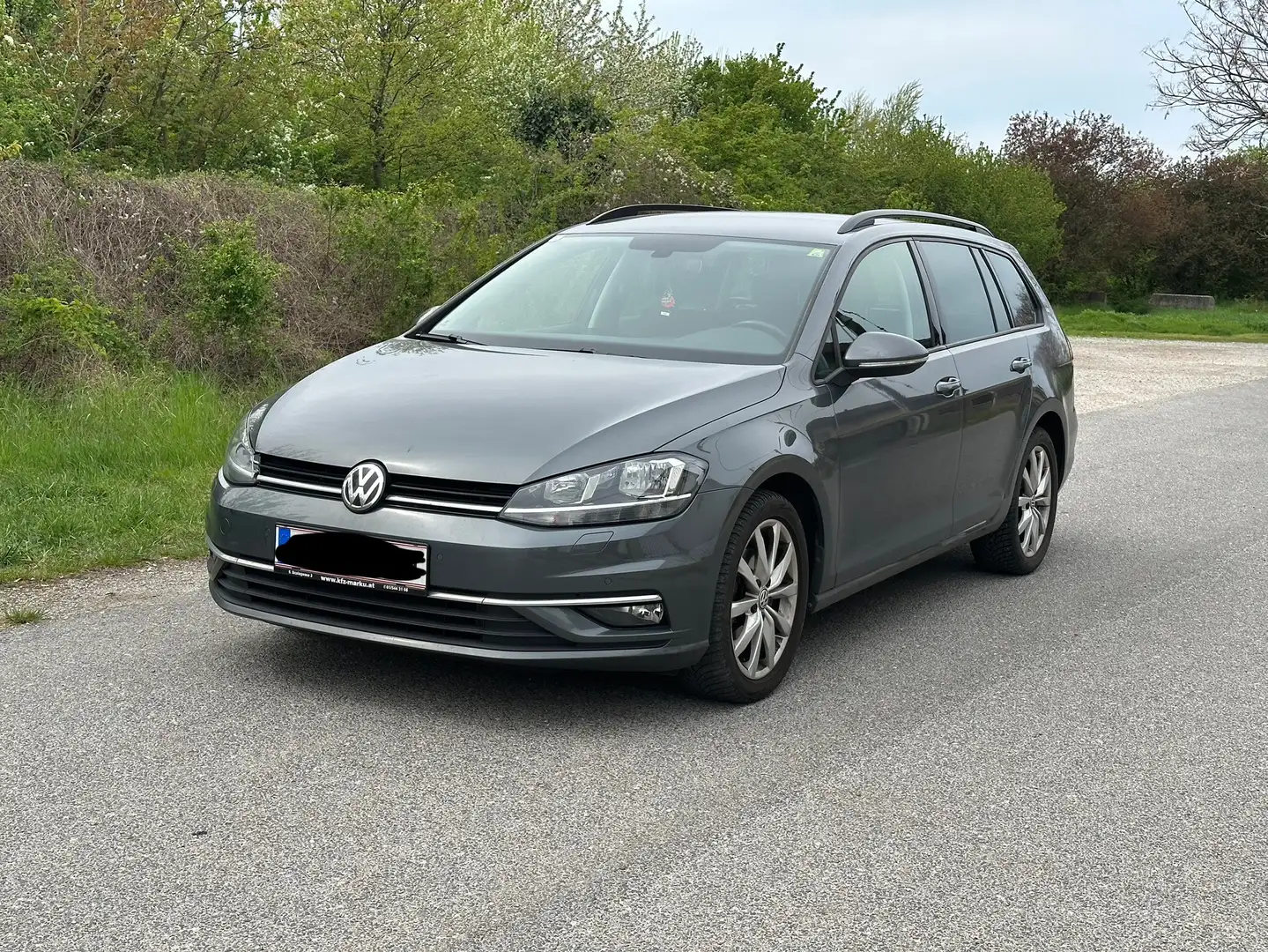 Volkswagen Golf Variant 1.6 TDI SCR Comfortline - 2
