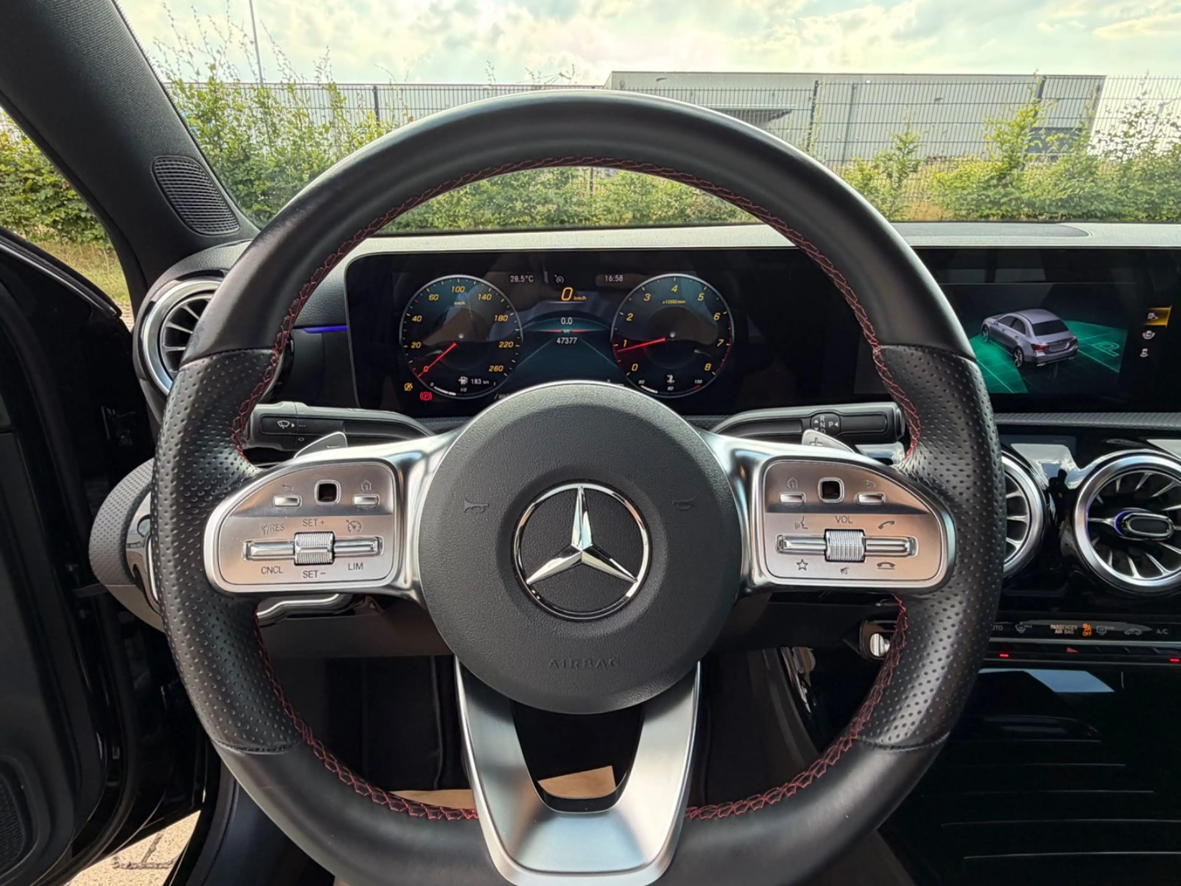 Mercedes-Benz A 200 Lim AMG Night Wide Kamera Carplay LED SHZ — photo 14