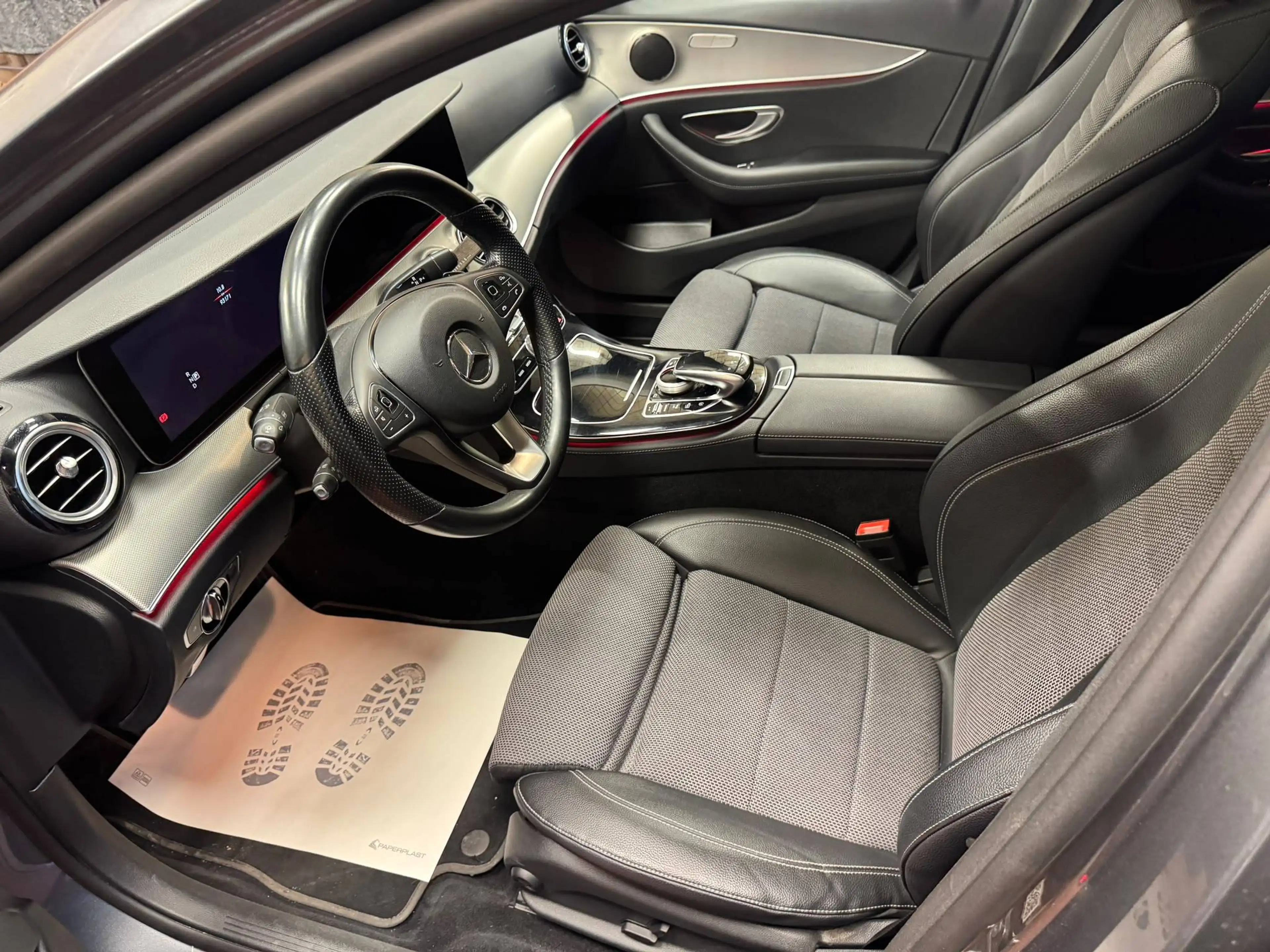 Mercedes-Benz E 220 E 220 d Avantgarde 9G-Tronic Scheckheft MB AHK LED — photo 11