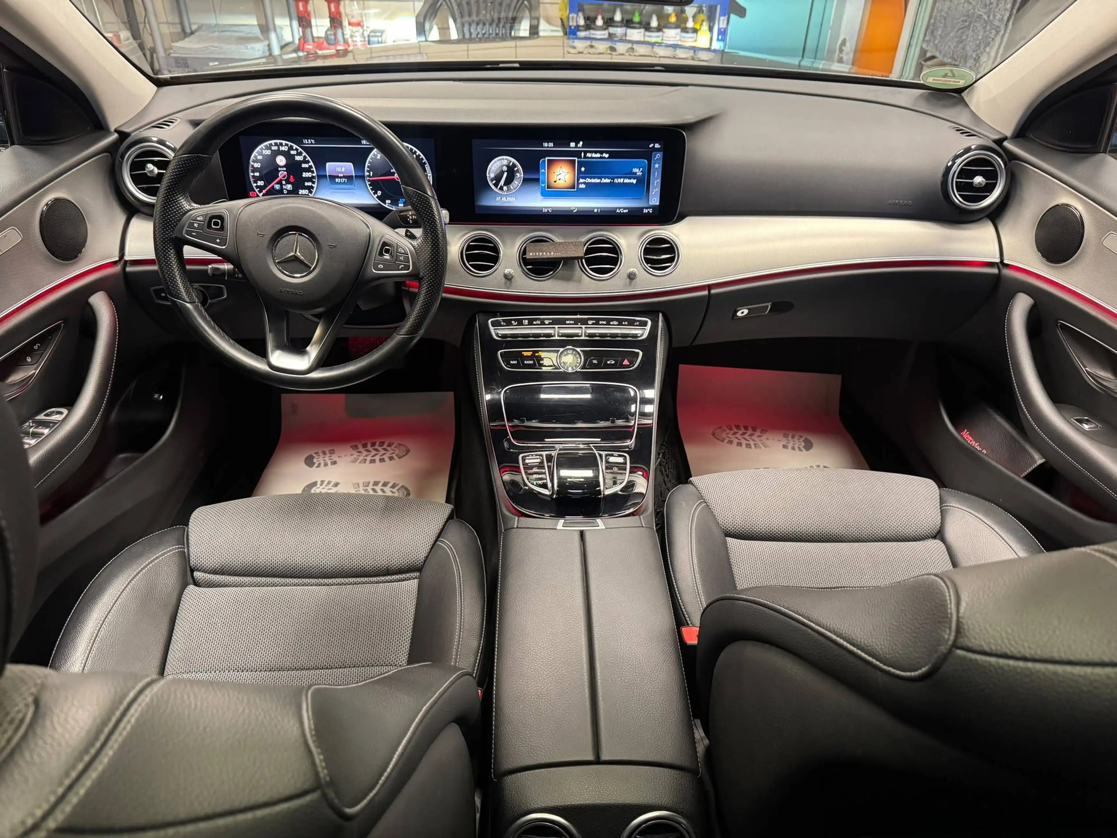 Mercedes-Benz E 220 E 220 d Avantgarde 9G-Tronic Scheckheft MB AHK LED — photo 10