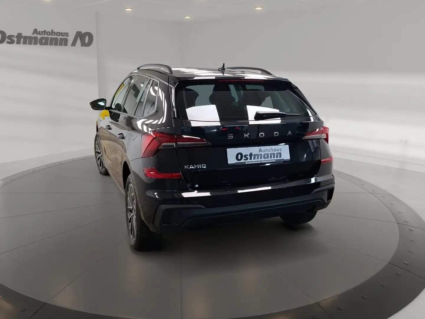 Skoda Kamiq 1.0 TSI Selection AHK LED ACC RFK CarPlay Schwarz - 2