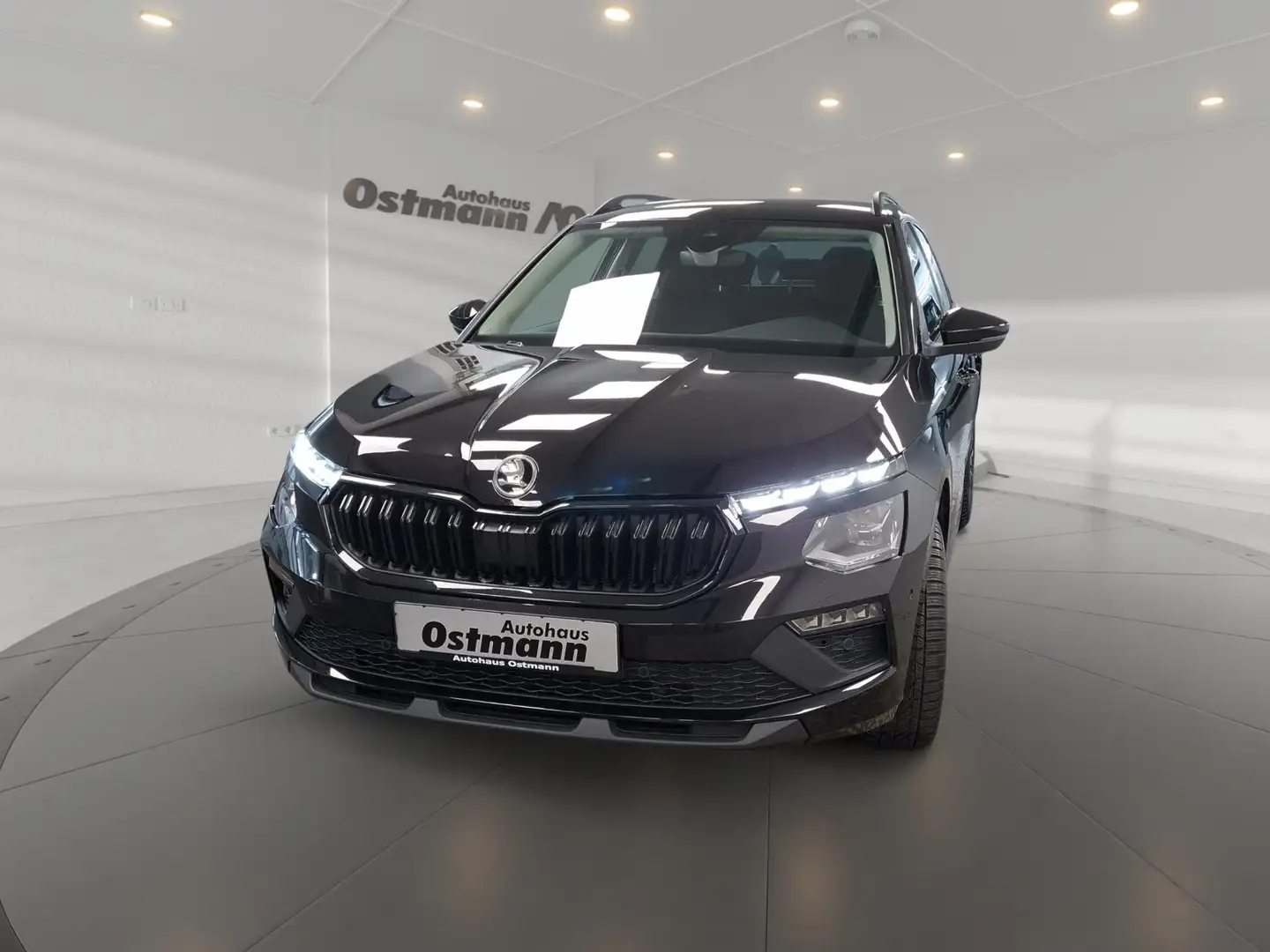 Skoda Kamiq 1.0 TSI Selection AHK LED ACC RFK CarPlay Schwarz - 1