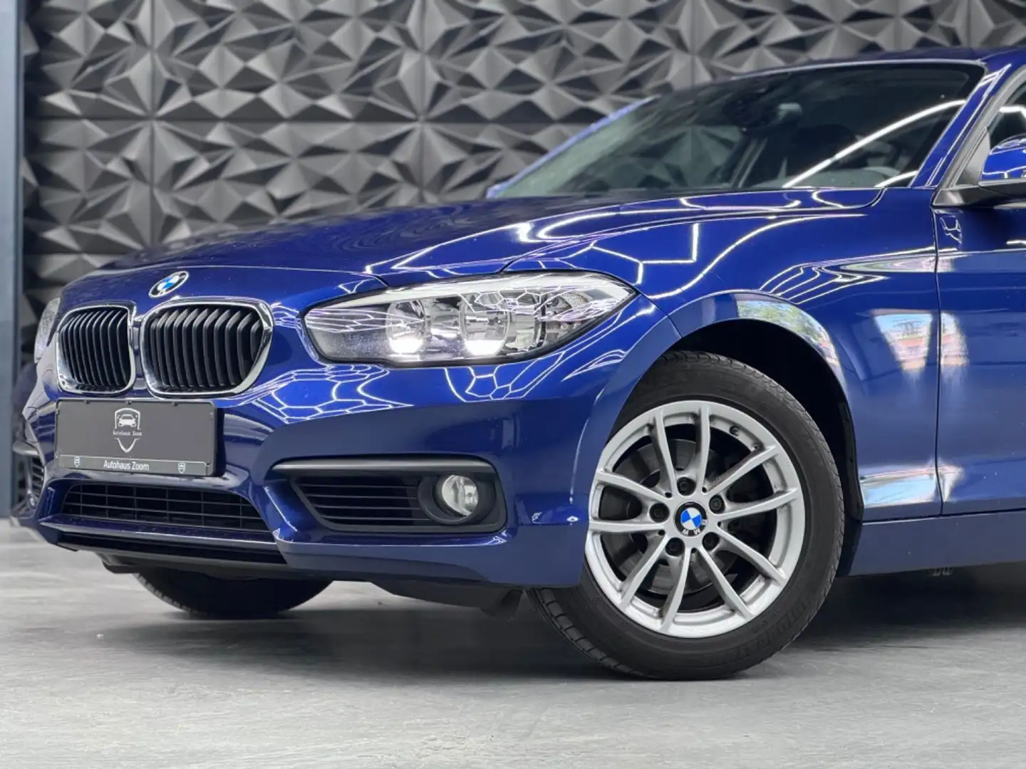 BMW 120 i Advantage 2HD SCHECK/BUSINESS/NAVI/SHZ/PDC Bleu - 1