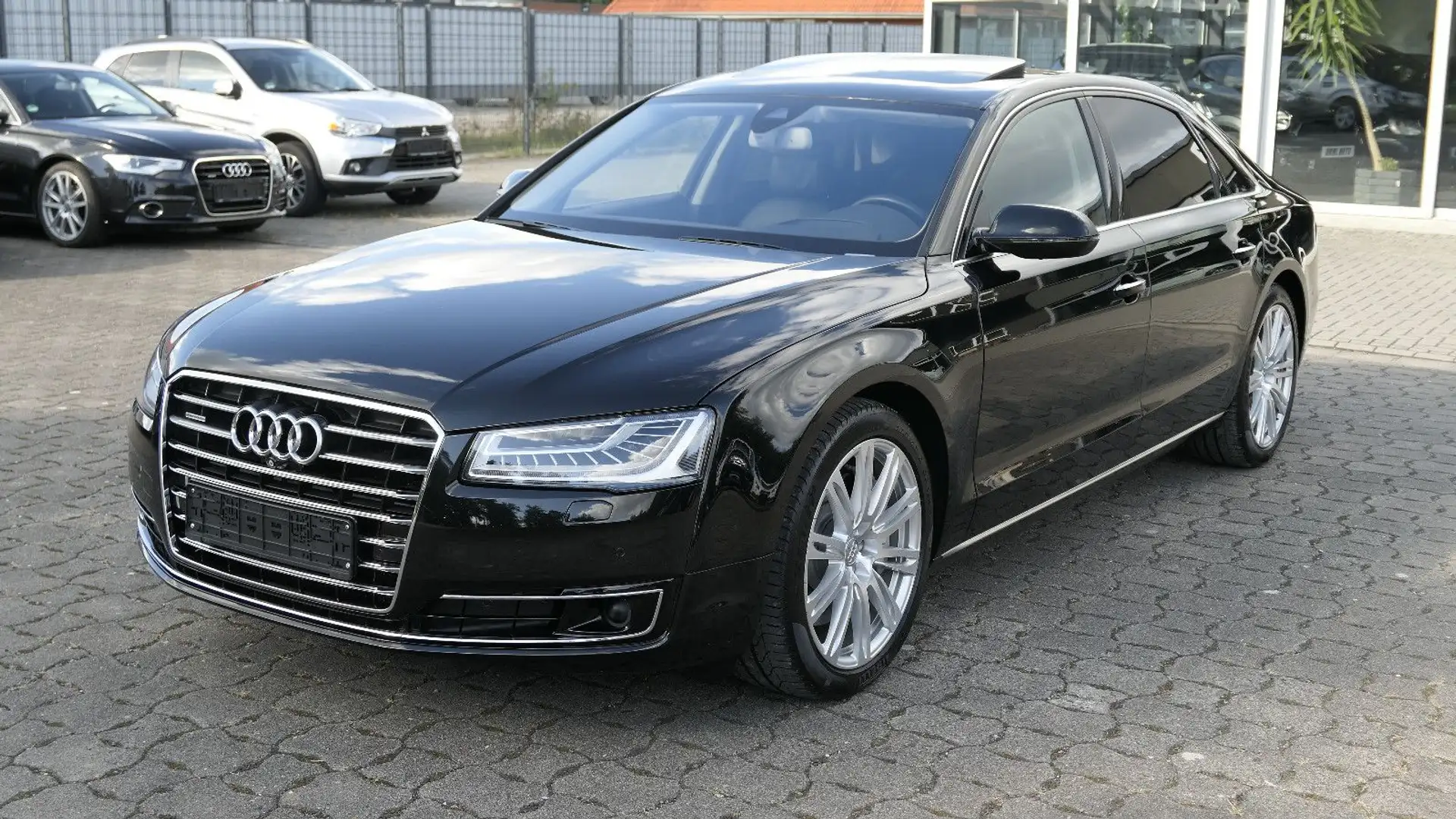 Audi A8 L V8 LED/ACC/BOSE/360°/4xSitze/Fond Ent. Schwarz - 1
