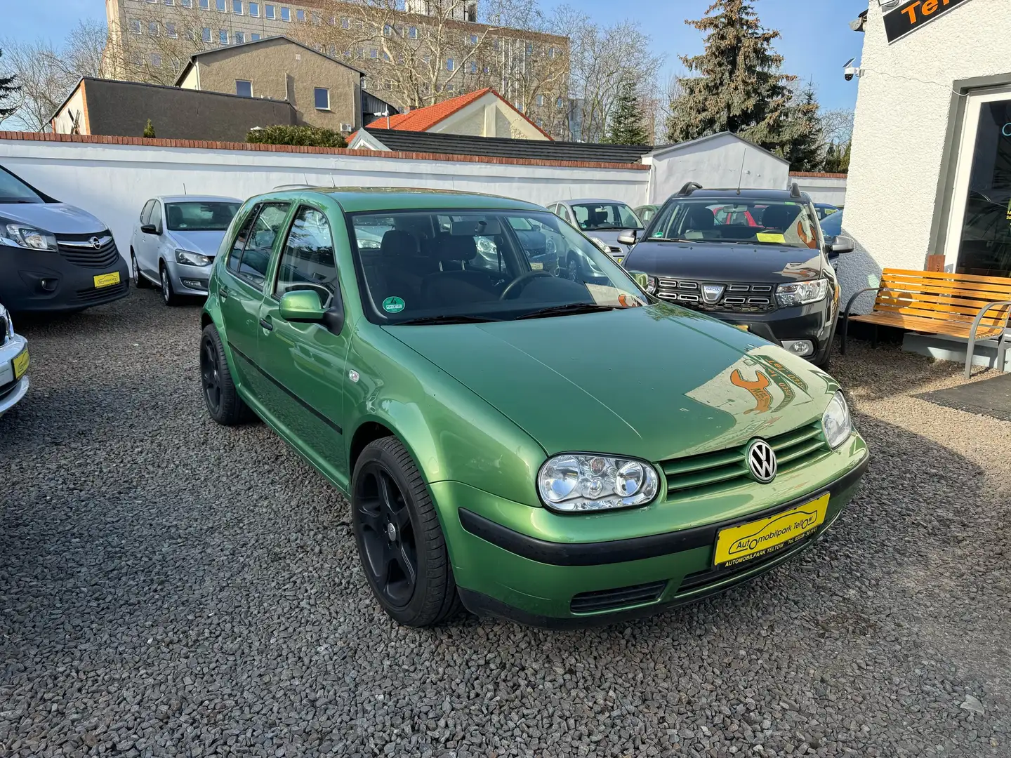 Volkswagen Golf 1.4, 1. Hand, TÜV NEU Verde - 2