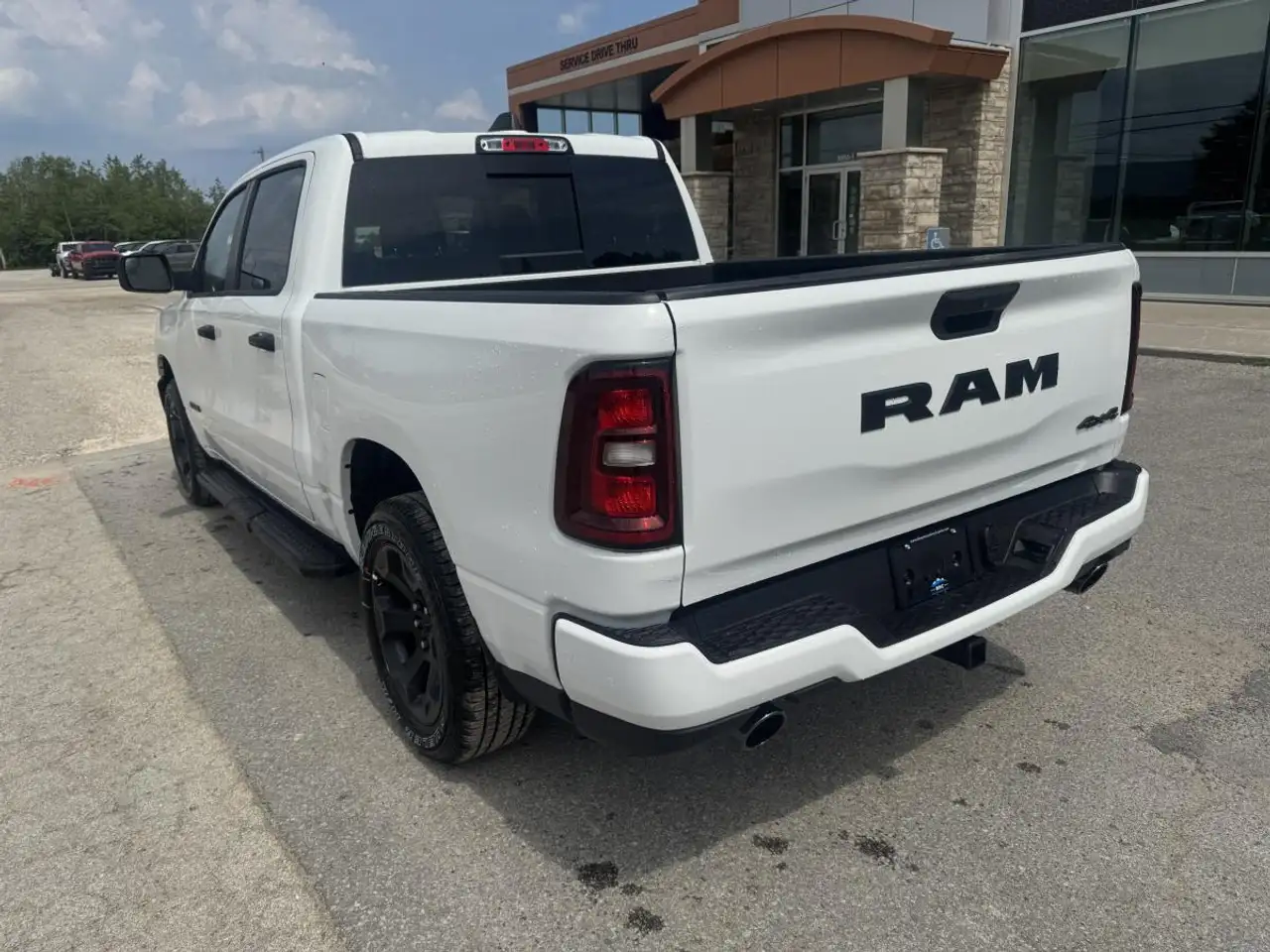 RAM 1500 снимка RAM 1500