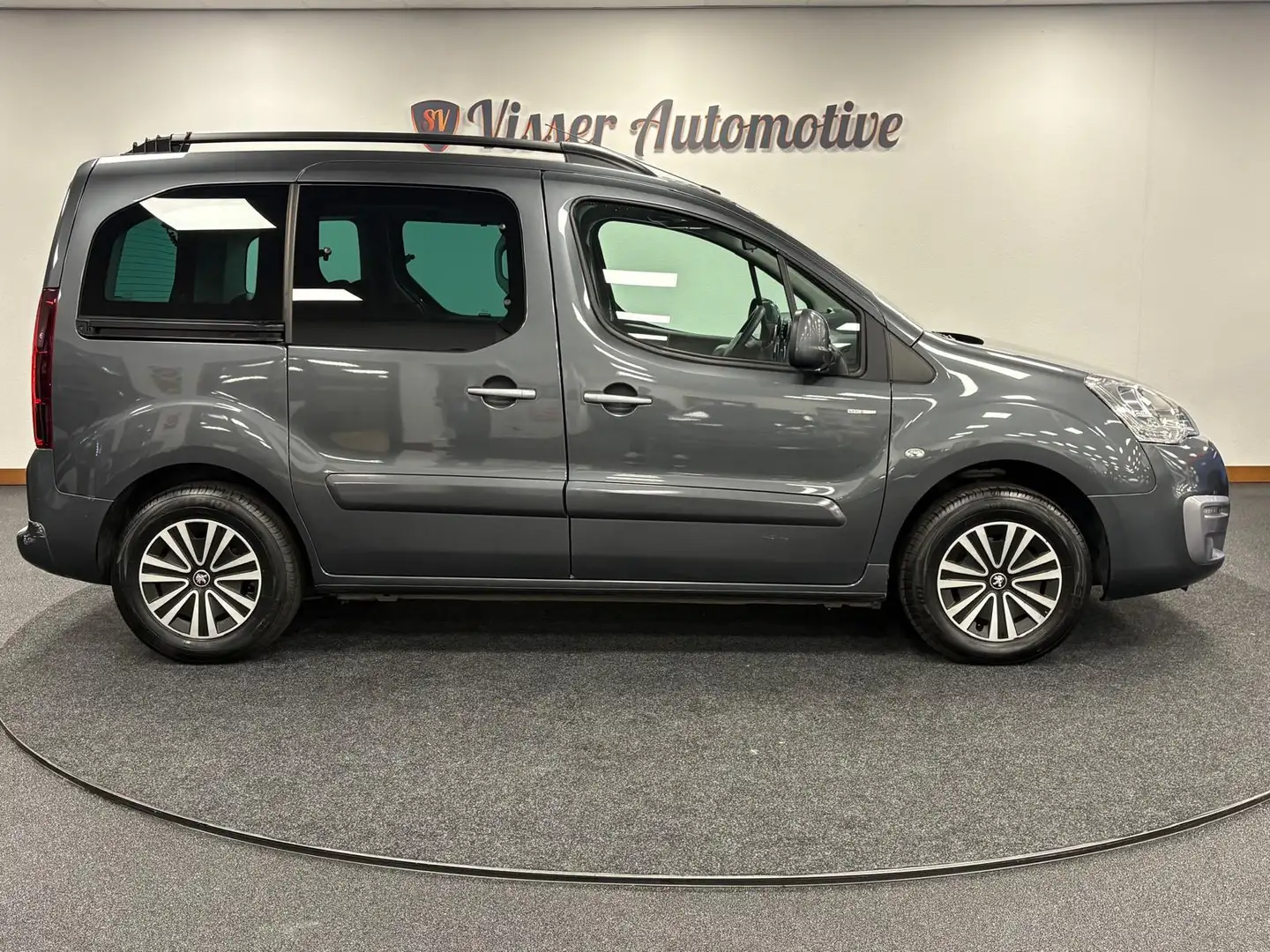 Peugeot Partner Tepee 1.2 PureTech Active*Cruise-Control*PDC*Airco Grijs - 2