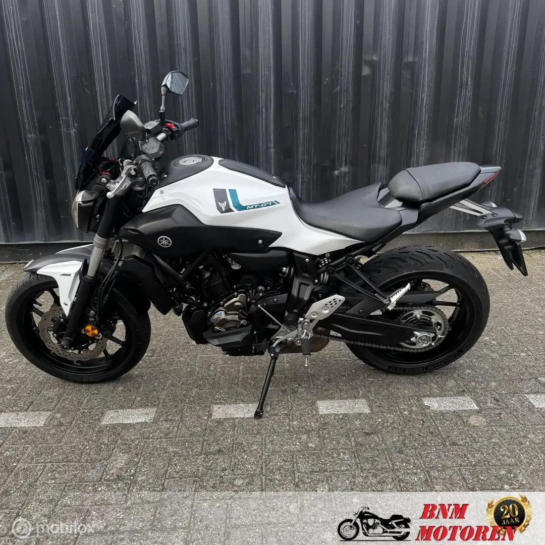 Yamaha MT-07 ABS Wit - 2