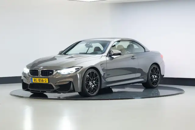 BMW M4 view 19