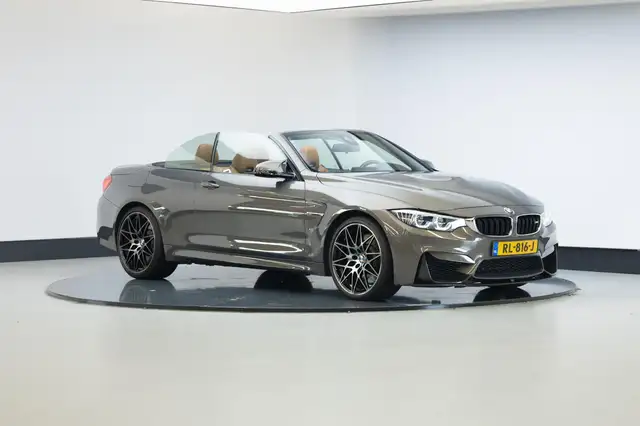 BMW M4 view 2