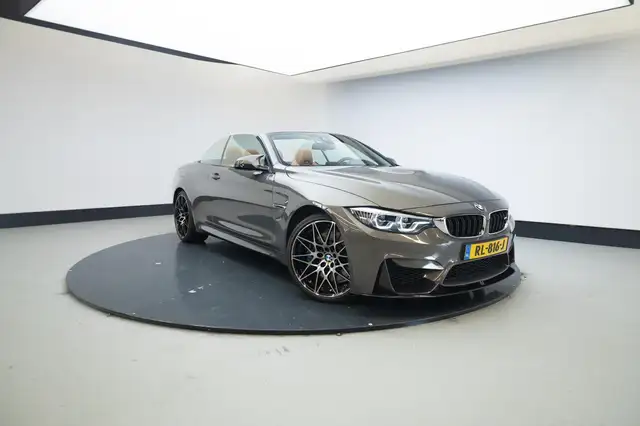 BMW M4 view 5