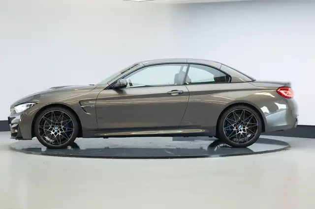 BMW M4 view 21