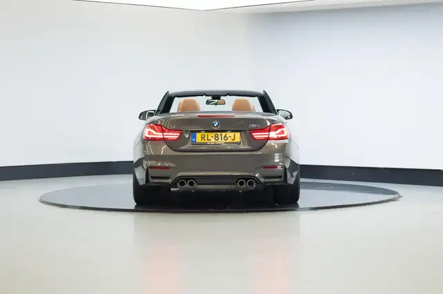 BMW M4 view 24