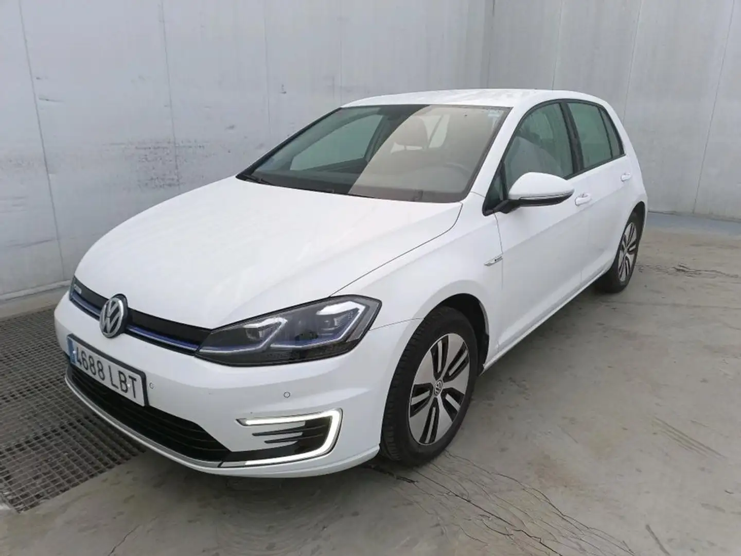 Volkswagen Golf e- ePower 100 kW (136CV) Wit - 2