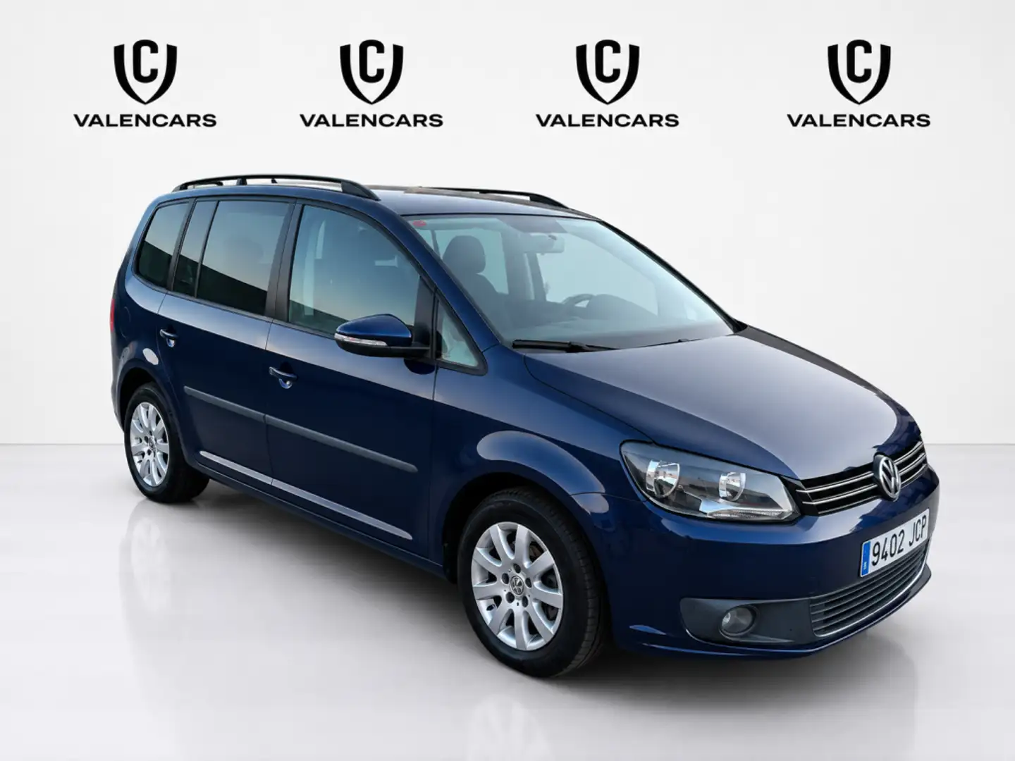 Volkswagen Touran 1.6TDI Advance 105 Azul - 1