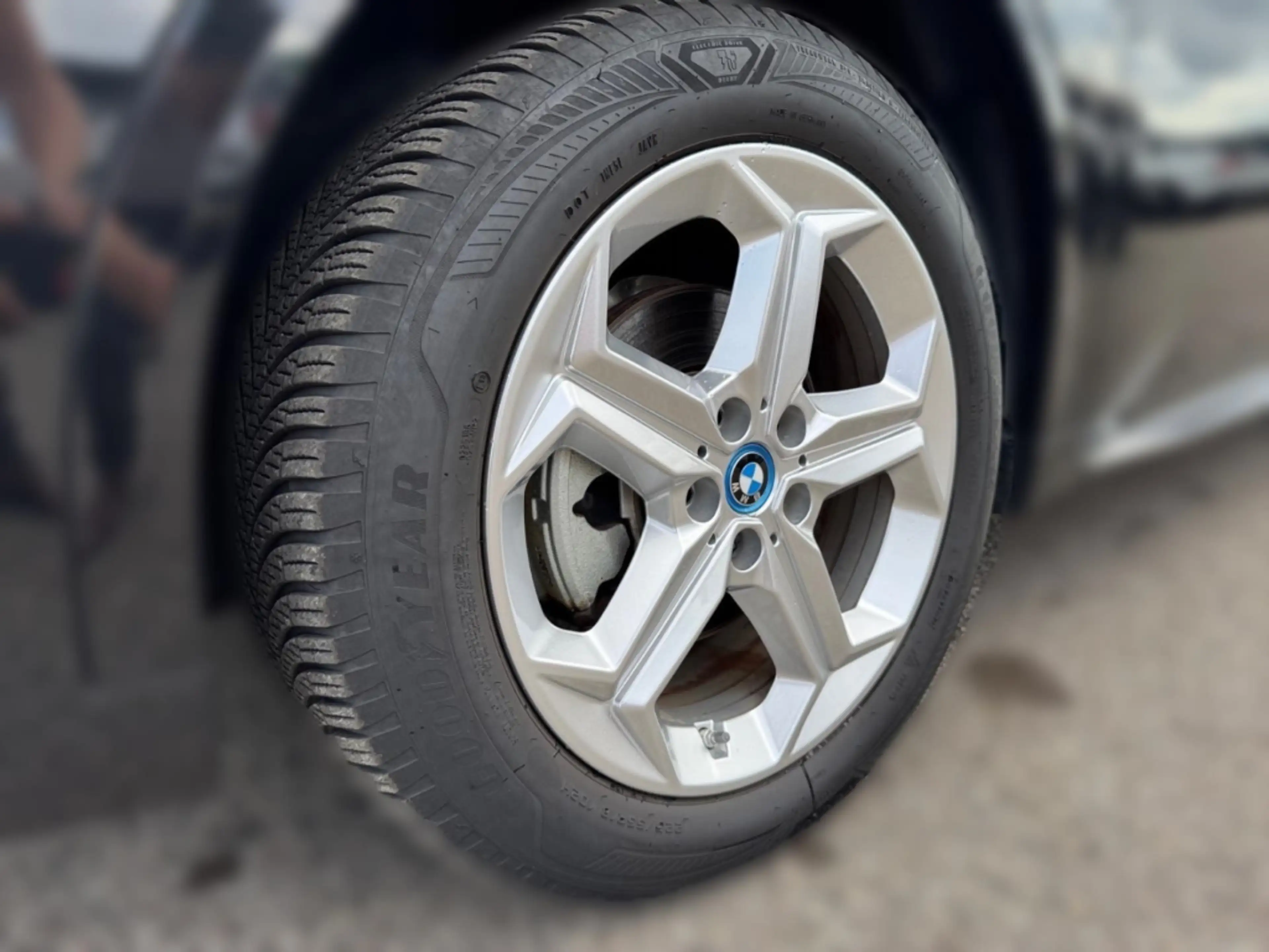 BMW X2 20e M-SPORT+EL-AKTIVSITZ+NAVI+DAB+HIFI+AHK — photo 13