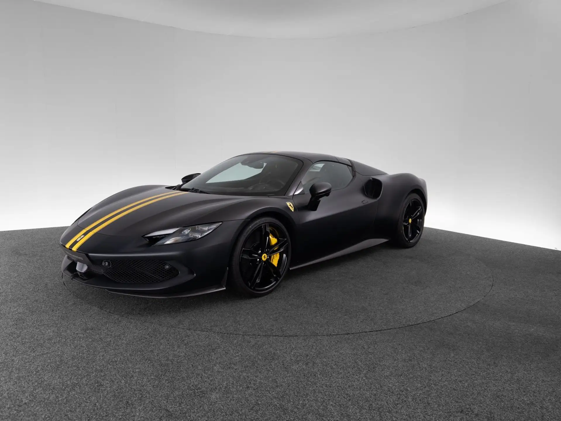페라리 296 GTS 2024 검정 사진 5