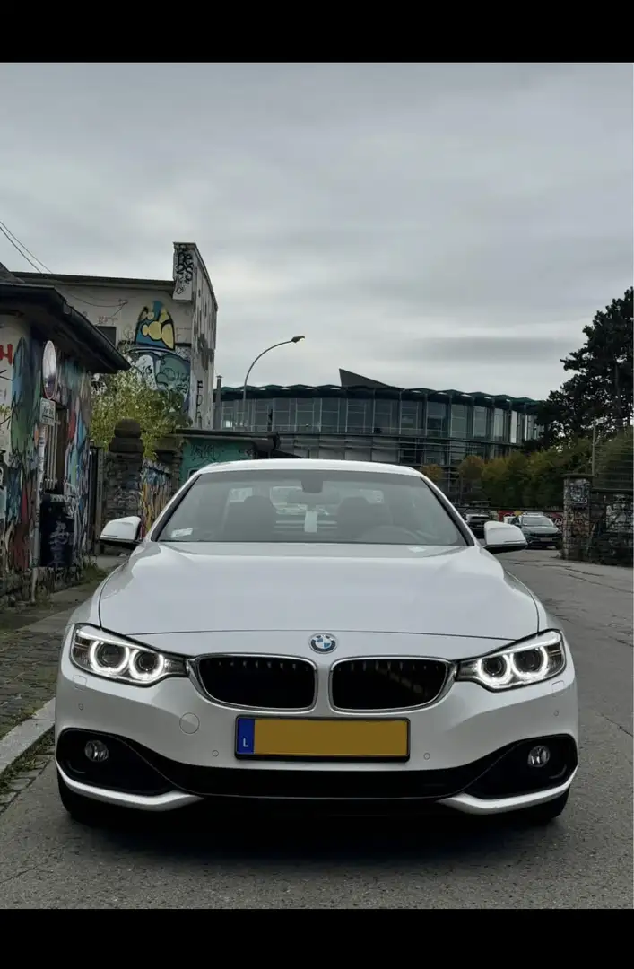 BMW 430 430i Cabrio Sport Line M interior - 2