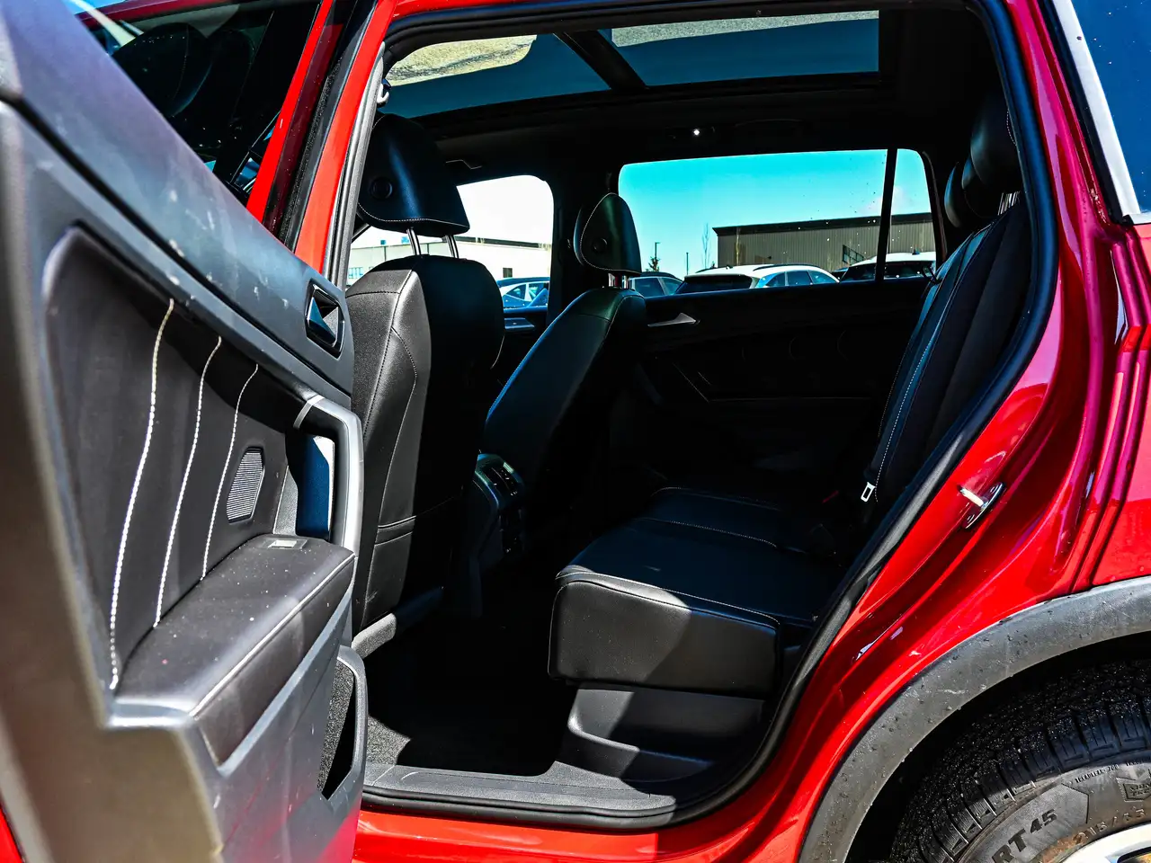 Volkswagen Tiguan снимка Volkswagen Tiguan