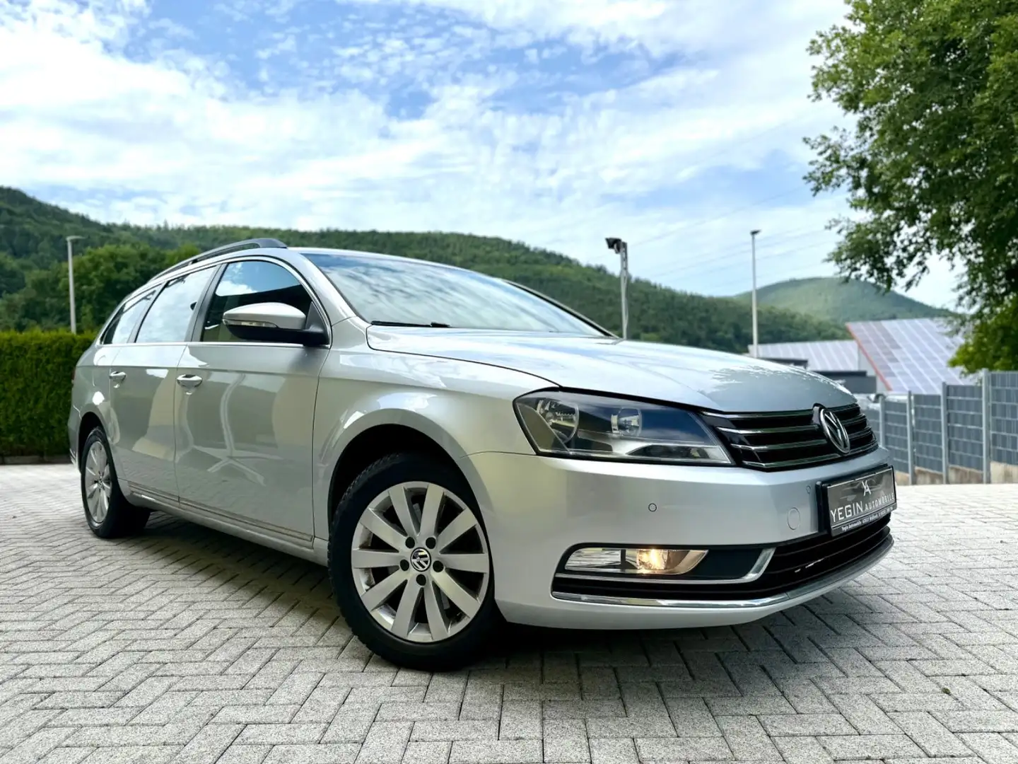 Volkswagen Passat Variant 1.4 TFSI Comfortline BlueMotion Silber - 1