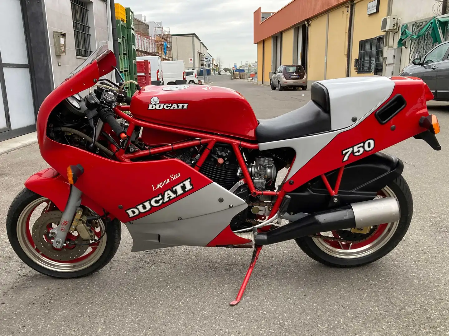 Ducati 750 F1 Laguna Seca crvena - 2