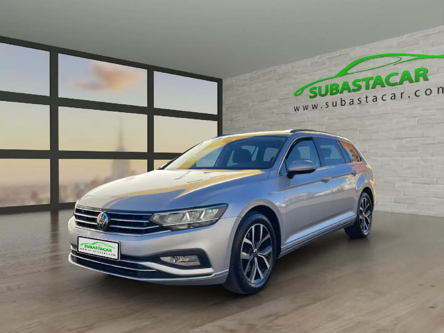 Volkswagen Passat Variant 2.0TDI EVO Executive DGS7 110kW Plateado - 1