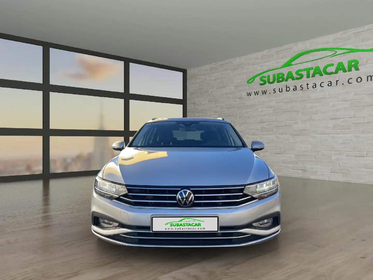 Volkswagen Passat Variant 2.0TDI EVO Executive DGS7 110kW Plateado - 2